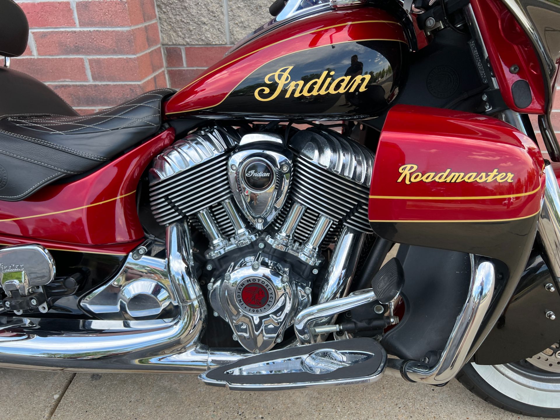 2019 Indian Roadmaster® Elite ABS in Muskego, Wisconsin - Photo 5