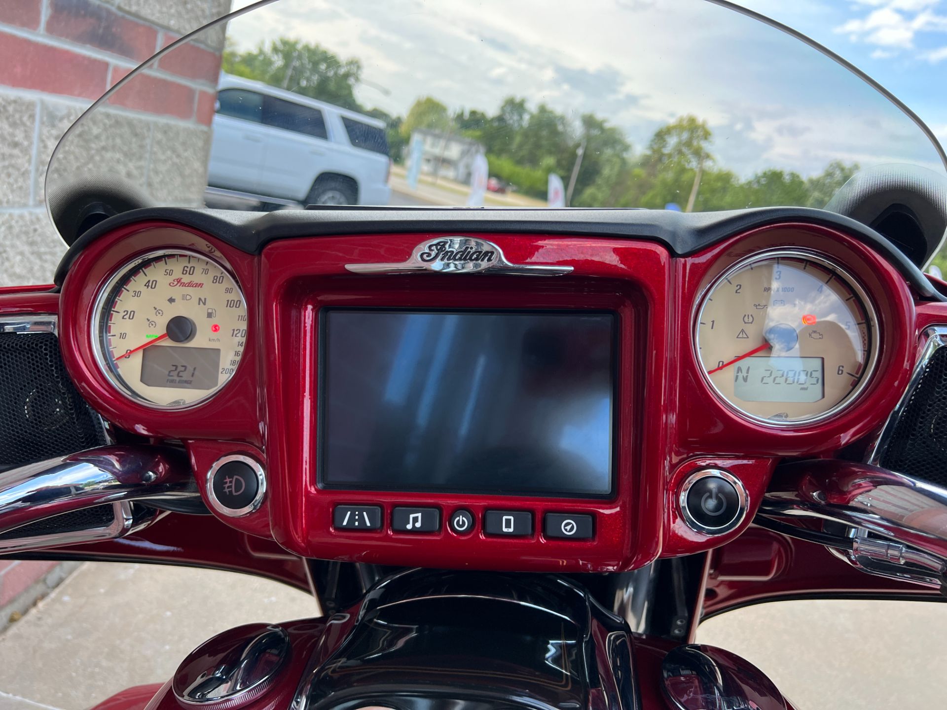 2019 Indian Roadmaster® Elite ABS in Muskego, Wisconsin - Photo 16