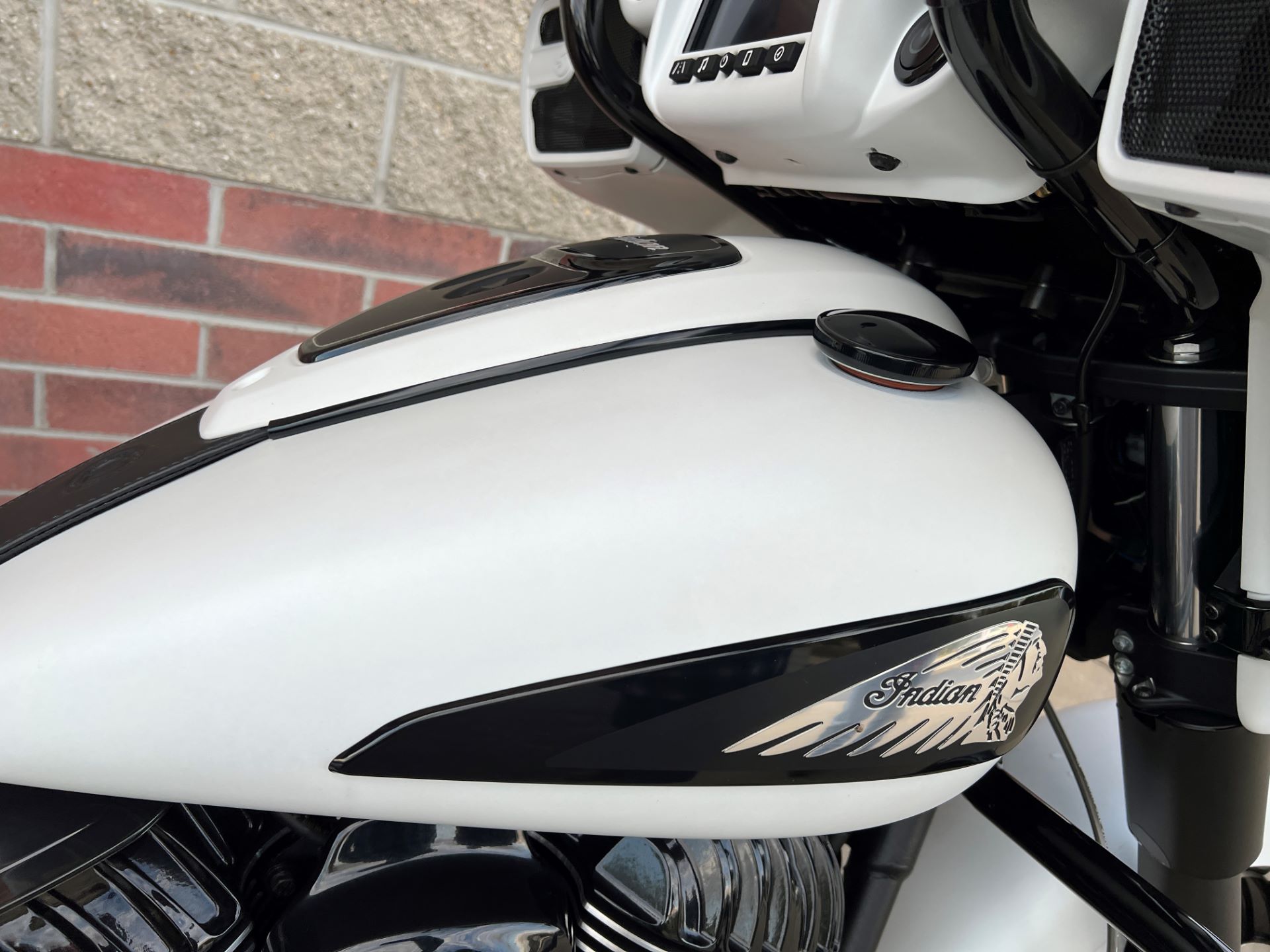 2019 Indian Chieftain® Dark Horse® ABS in Muskego, Wisconsin - Photo 7