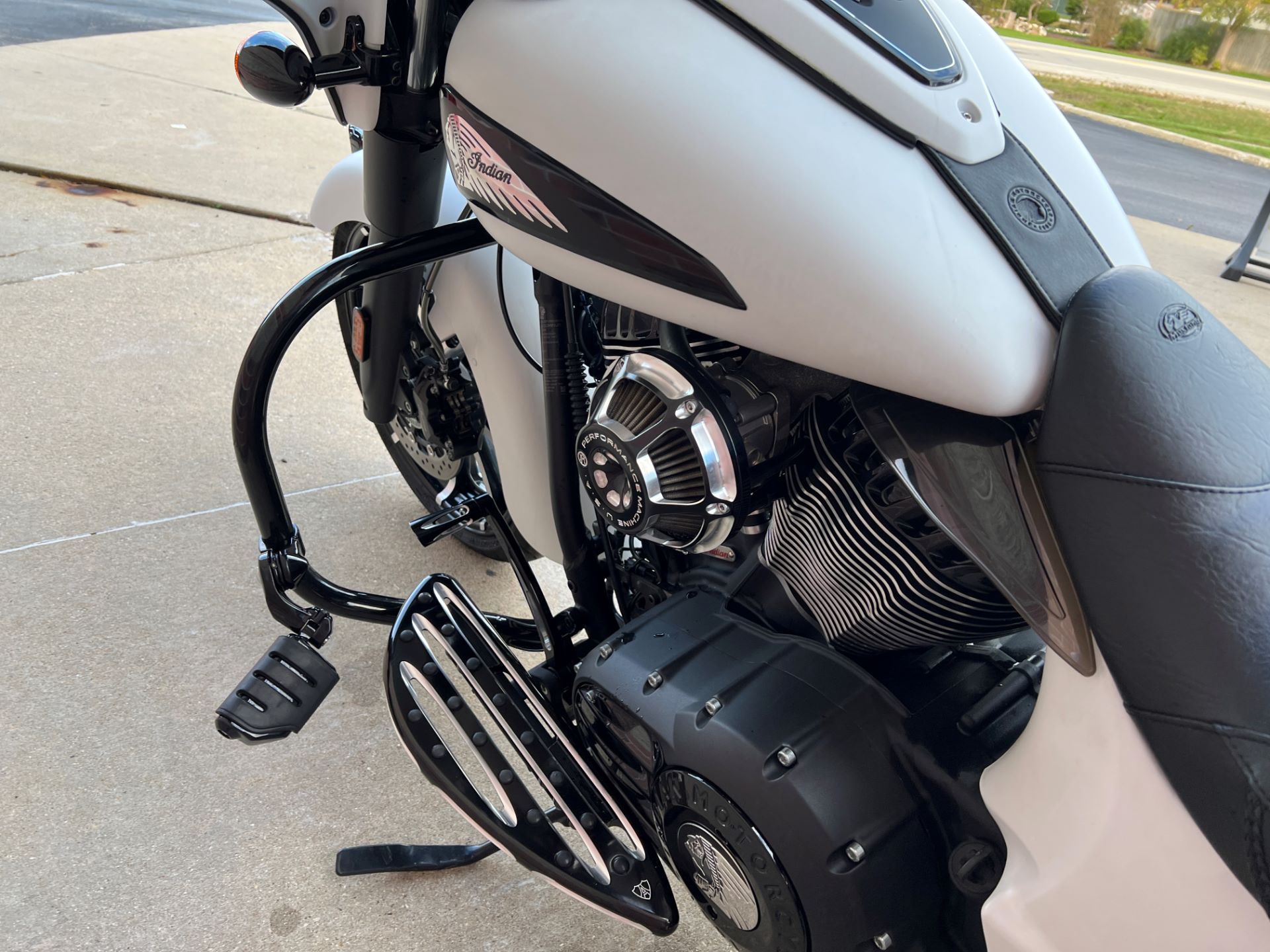 2019 Indian Chieftain® Dark Horse® ABS in Muskego, Wisconsin - Photo 12