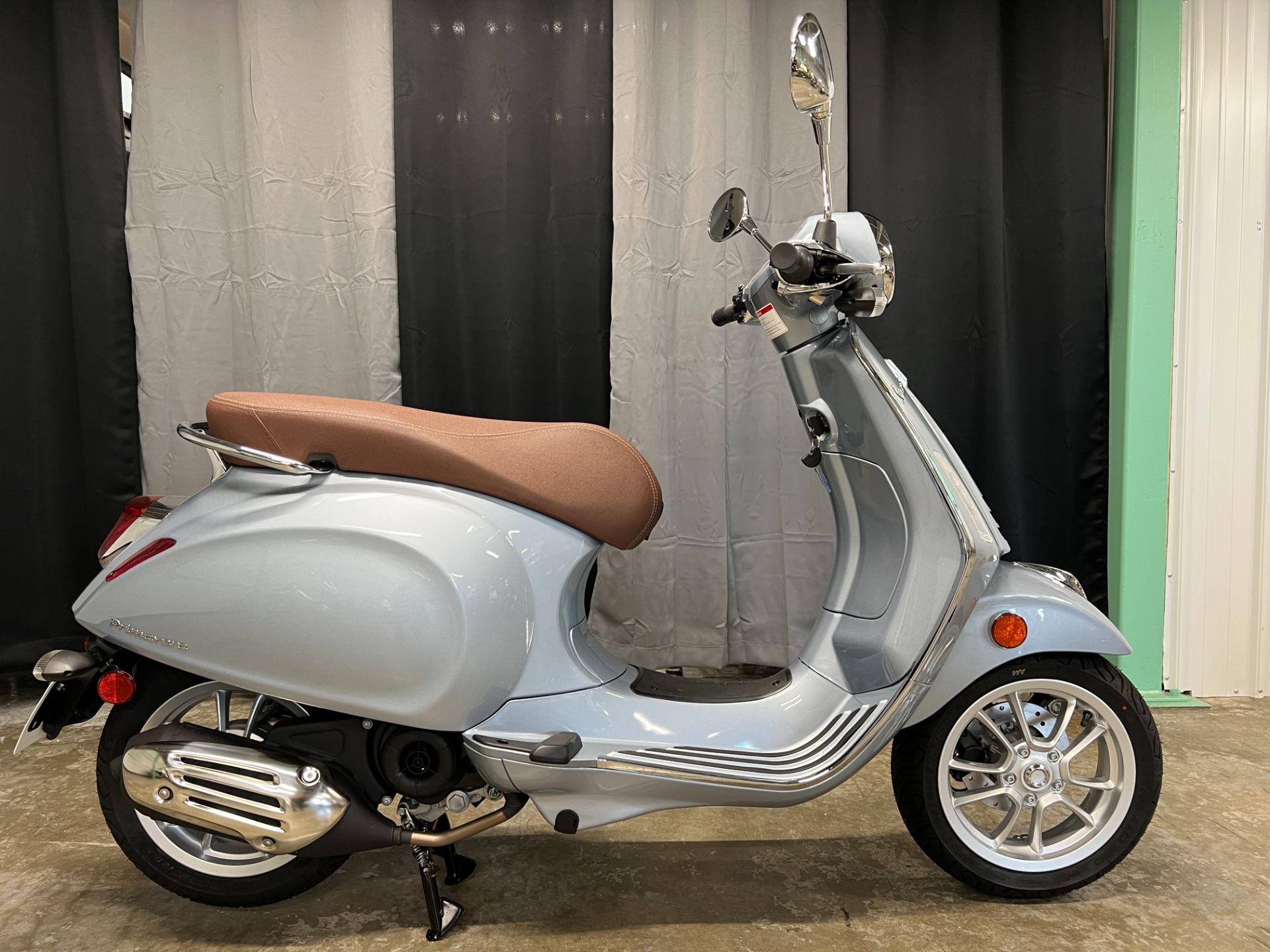 stakåndet reference Utilgængelig New 2022 Vespa Primavera 50 Scooters For Sale Near Milwaukee, Wisconsin |  Indian Motorcycle of Metro Milwaukee