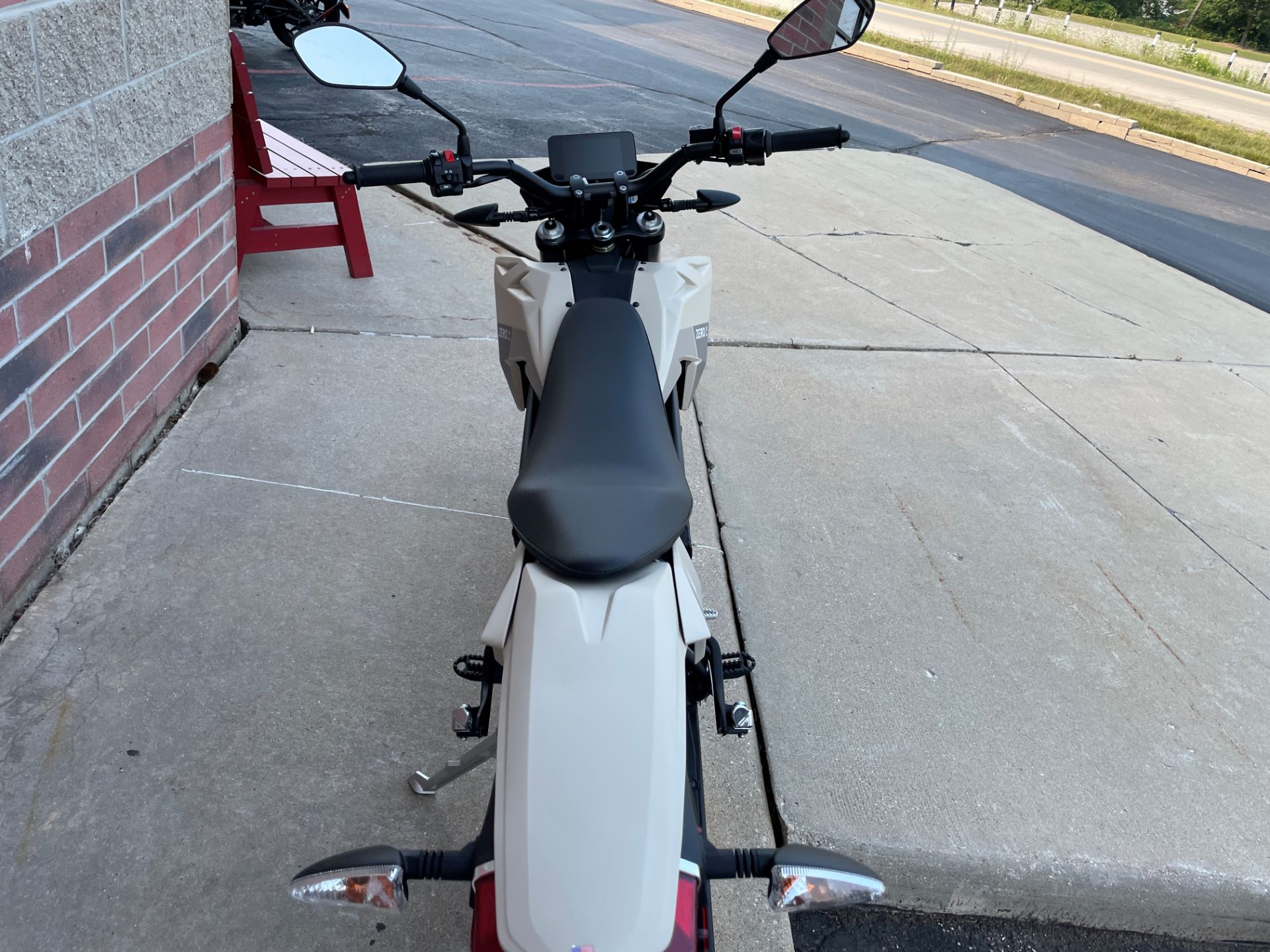 2022 Zero Motorcycles FX ZF7.2 Integrated in Muskego, Wisconsin - Photo 9