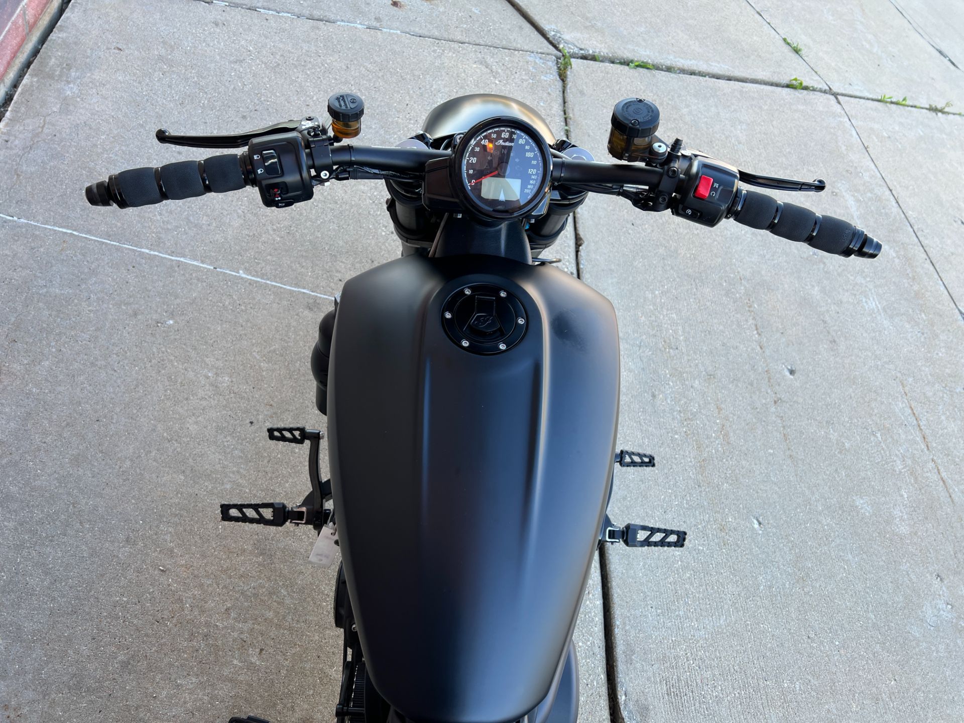2021 Indian Scout® Bobber ABS in Muskego, Wisconsin - Photo 14