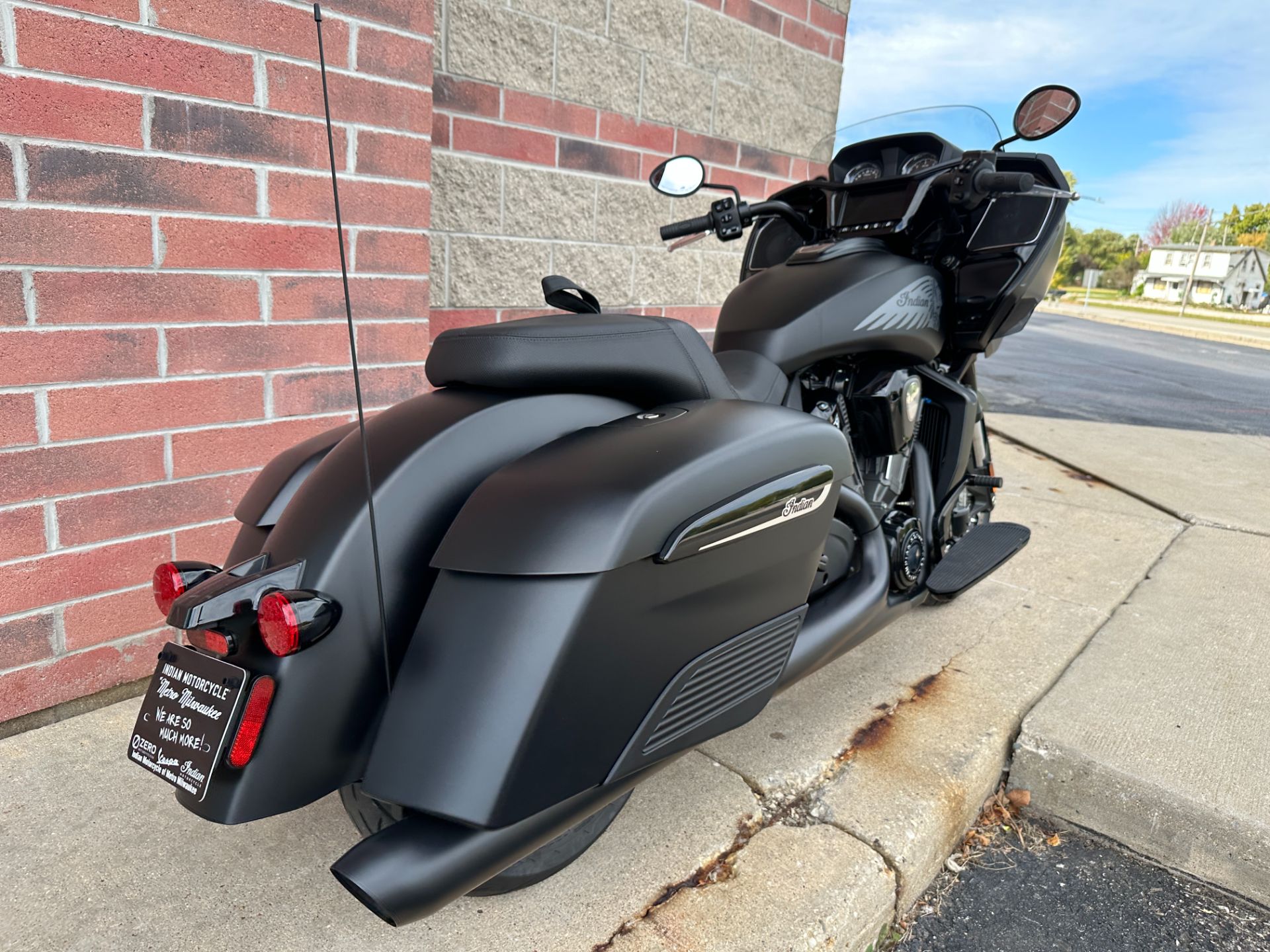 2021 Indian Motorcycle Challenger® Dark Horse® in Muskego, Wisconsin - Photo 10