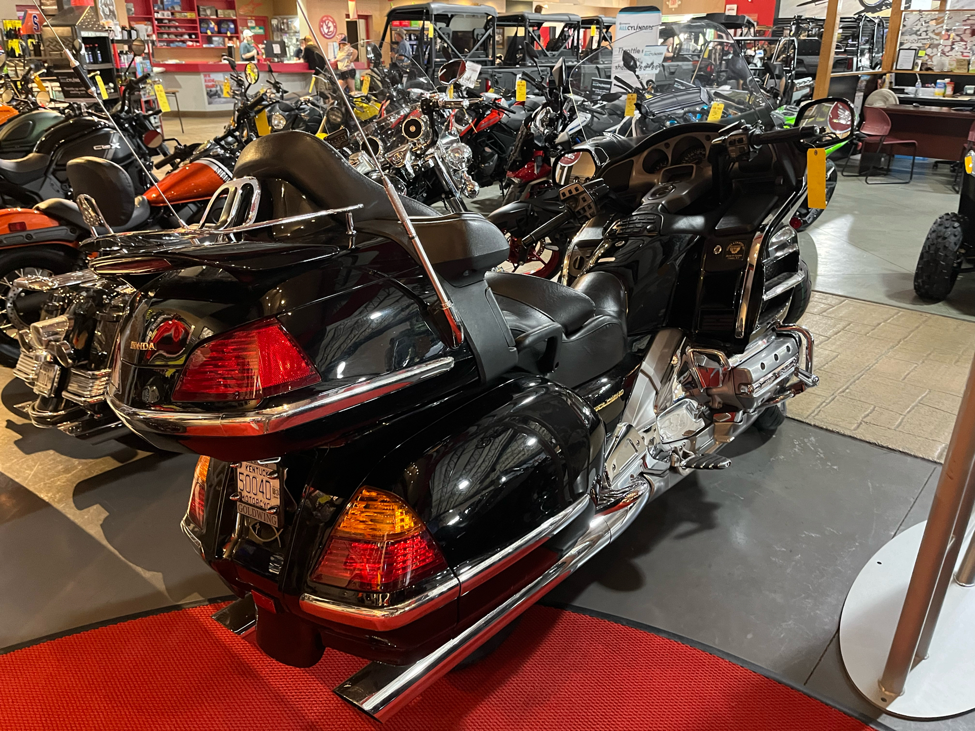 2002 Honda Gold Wing in Corbin, Kentucky - Photo 2