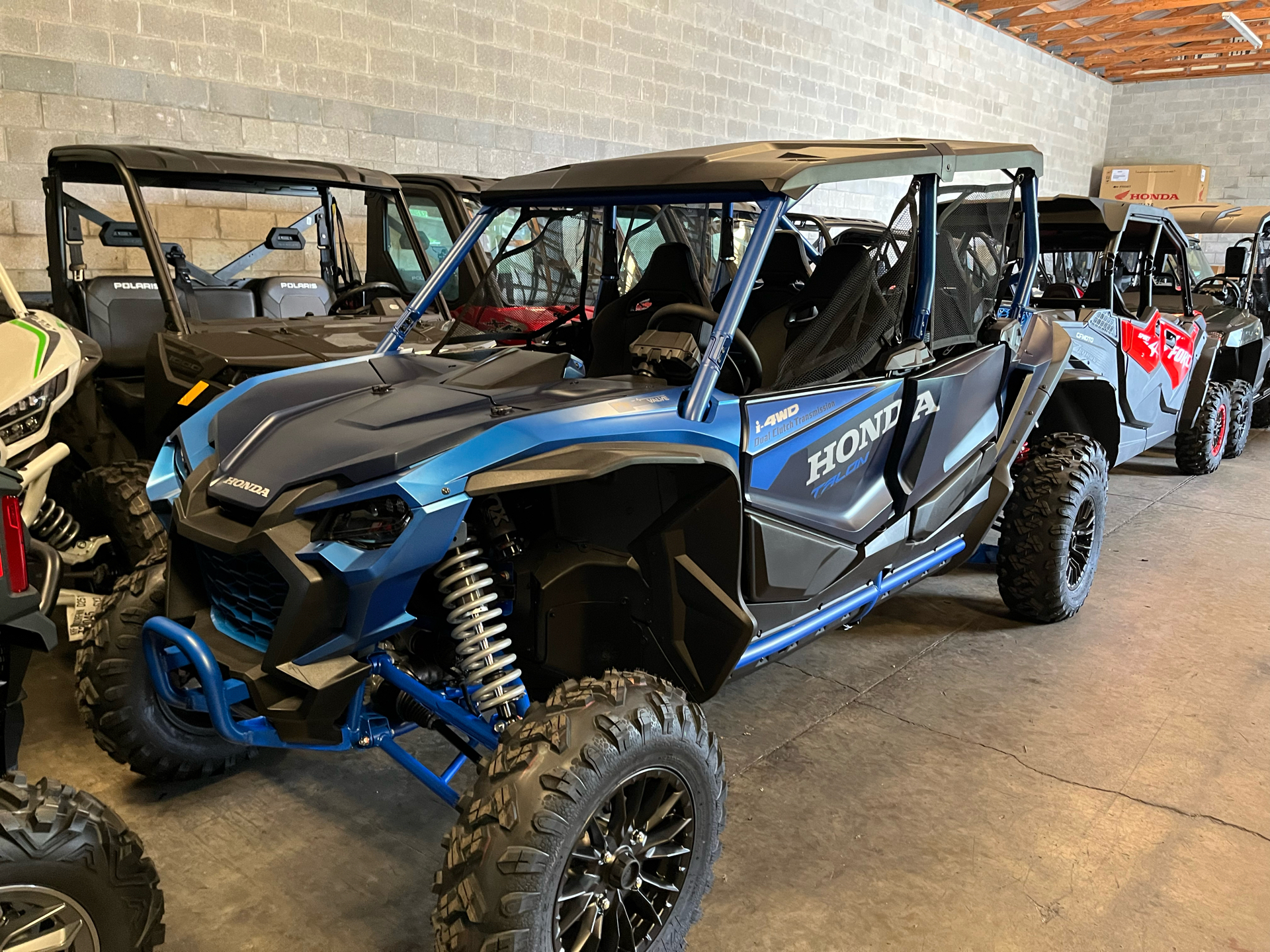 2024 Honda Talon 1000R-4 FOX Live Valve in Corbin, Kentucky - Photo 2