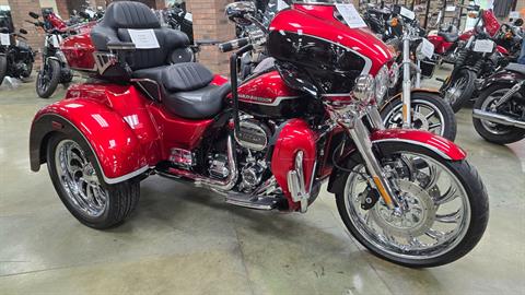 2021 Harley-Davidson CVO™ Tri Glide® in Jackson, Mississippi - Photo 2