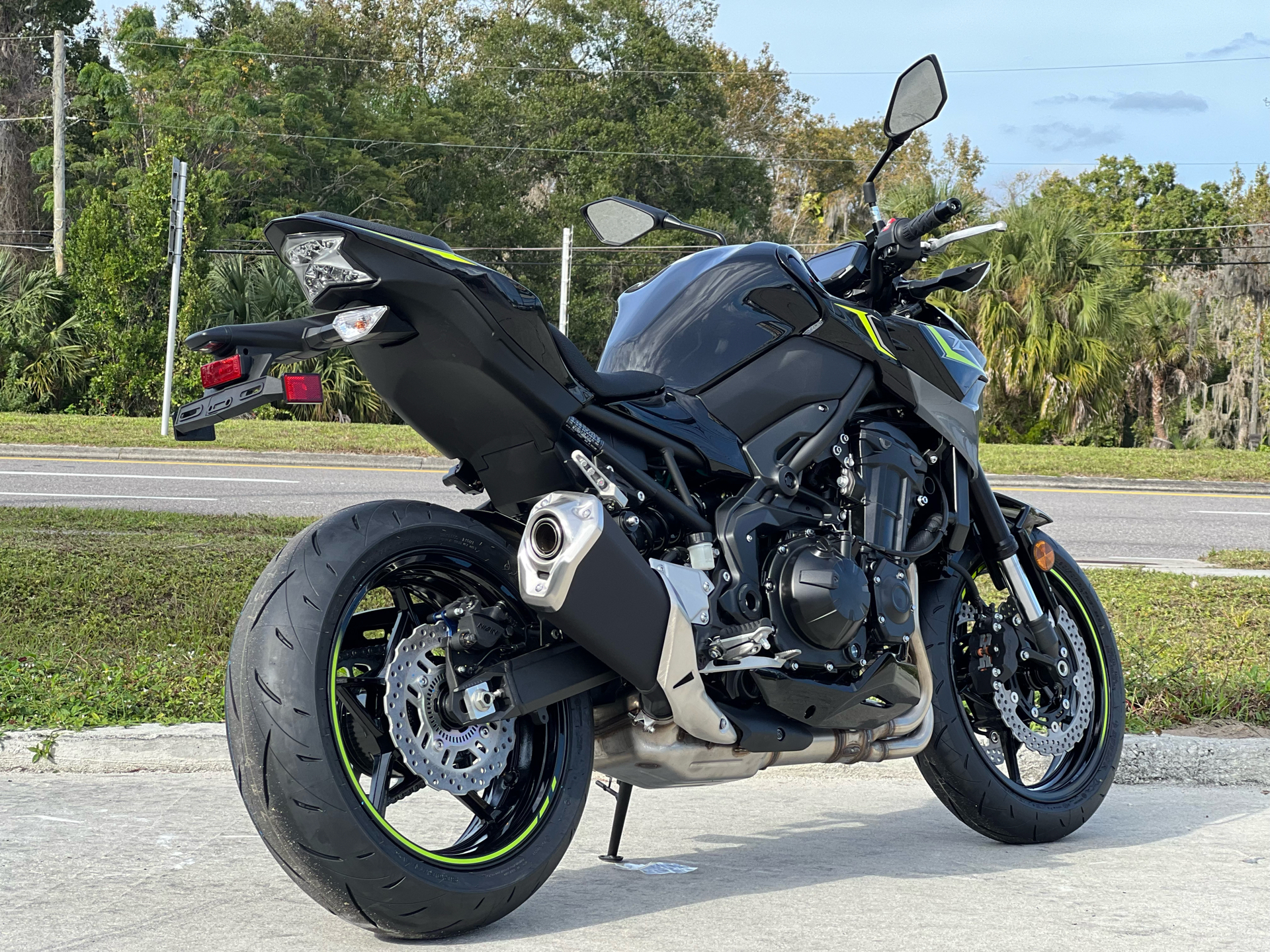2024 Kawasaki Z900 ABS in Orlando, Florida - Photo 7