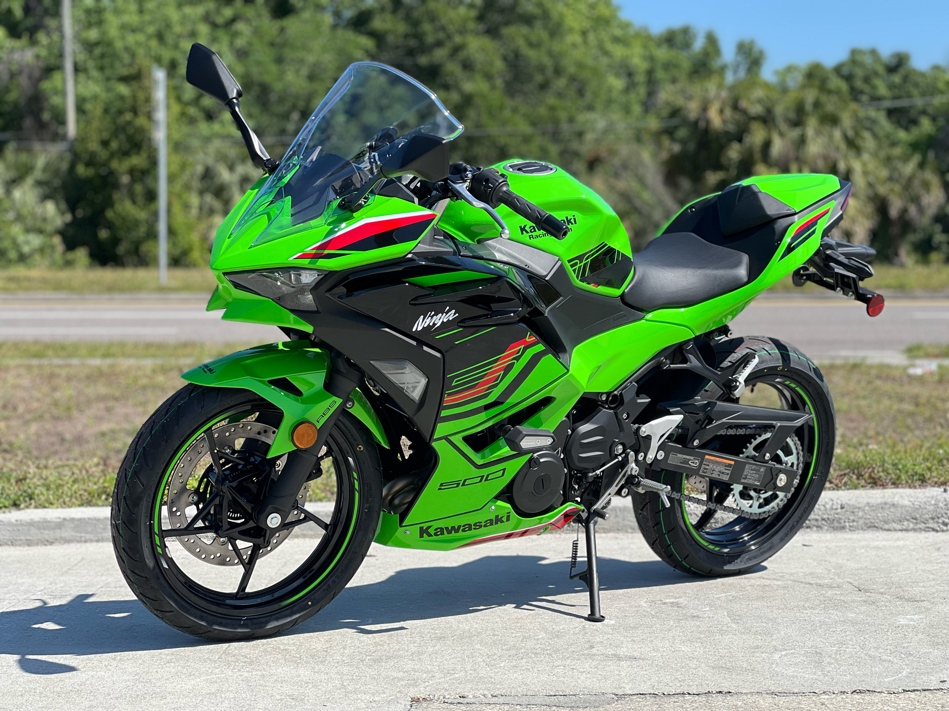 2024 Kawasaki Ninja 500 KRT Edition SE ABS in Orlando, Florida - Photo 3