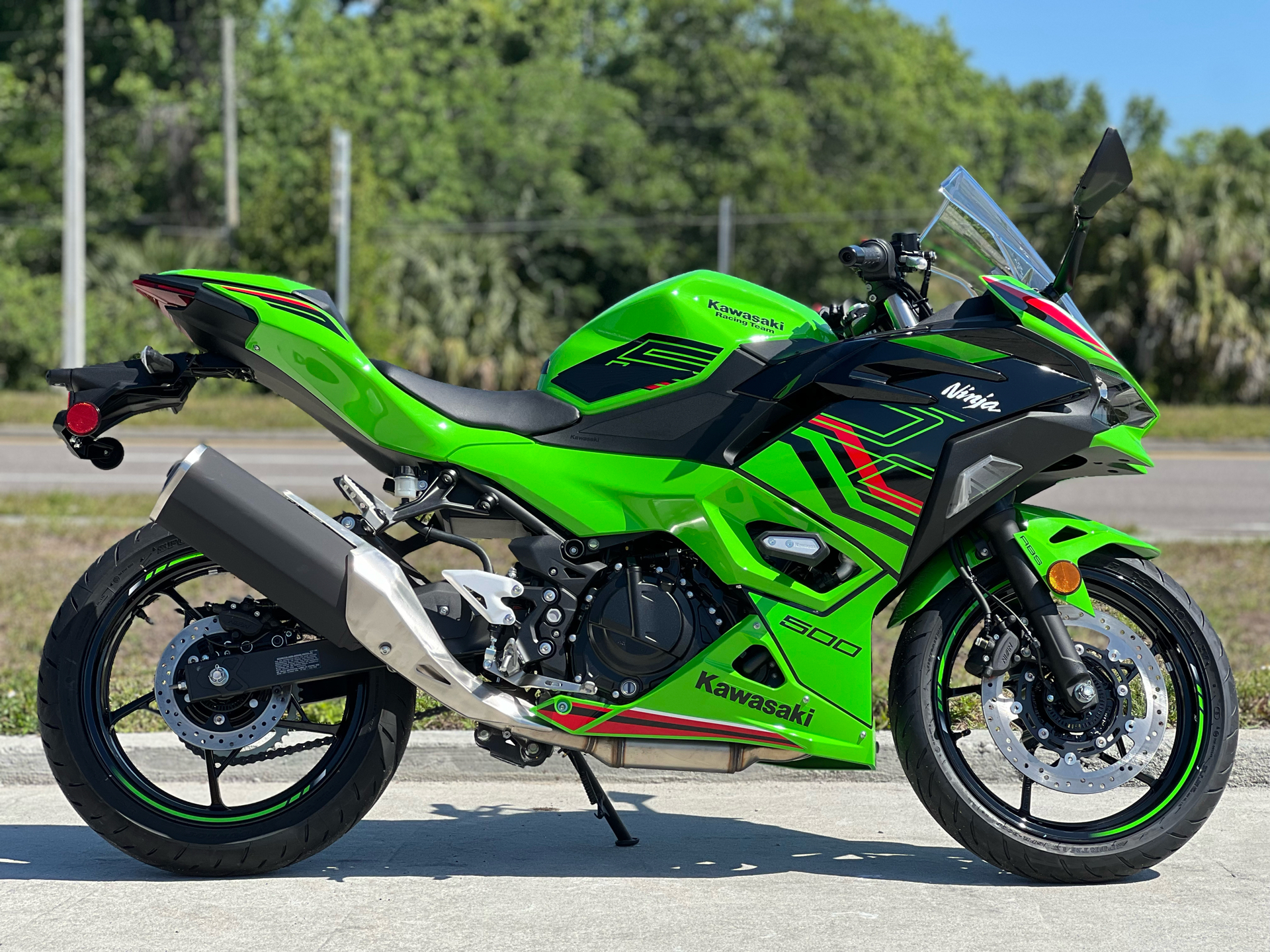 2024 Kawasaki Ninja 500 KRT Edition SE ABS in Orlando, Florida - Photo 5