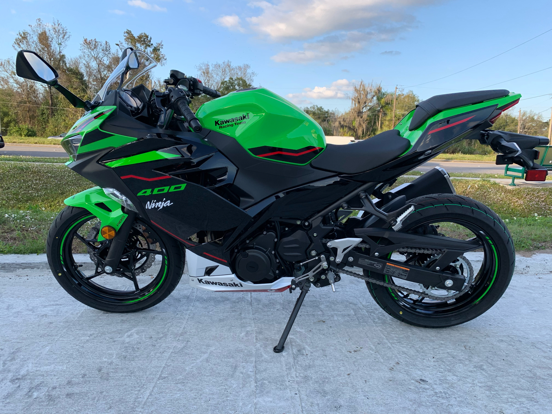2022 Kawasaki Ninja 400 ABS KRT Edition in Orlando, Florida - Photo 5