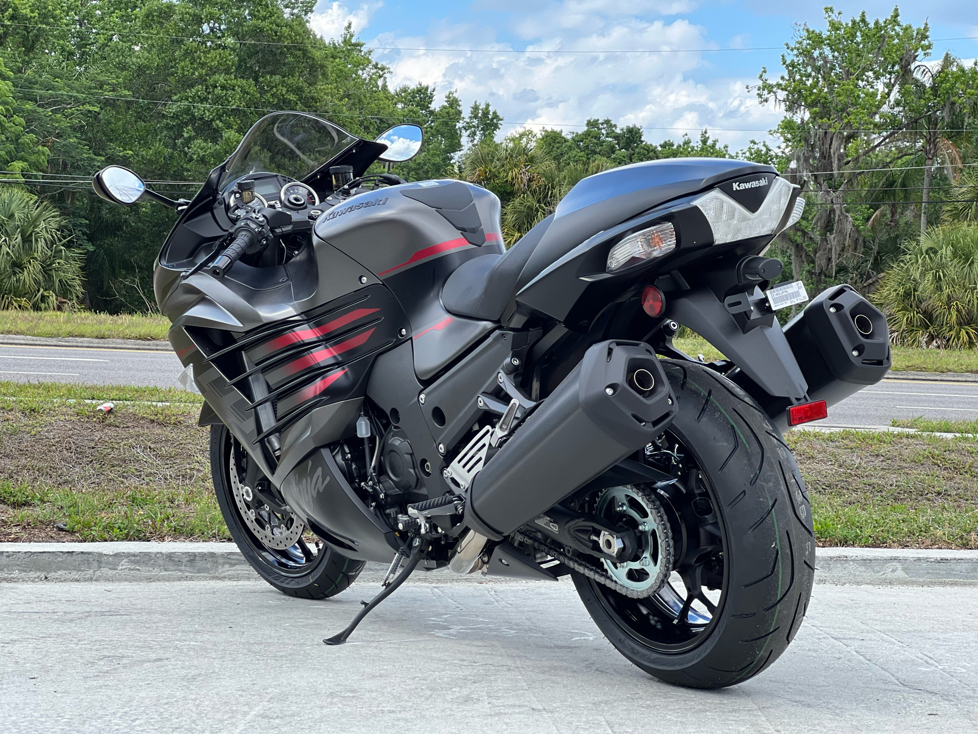 2023 Kawasaki Ninja ZX-14R ABS in Orlando, Florida - Photo 8