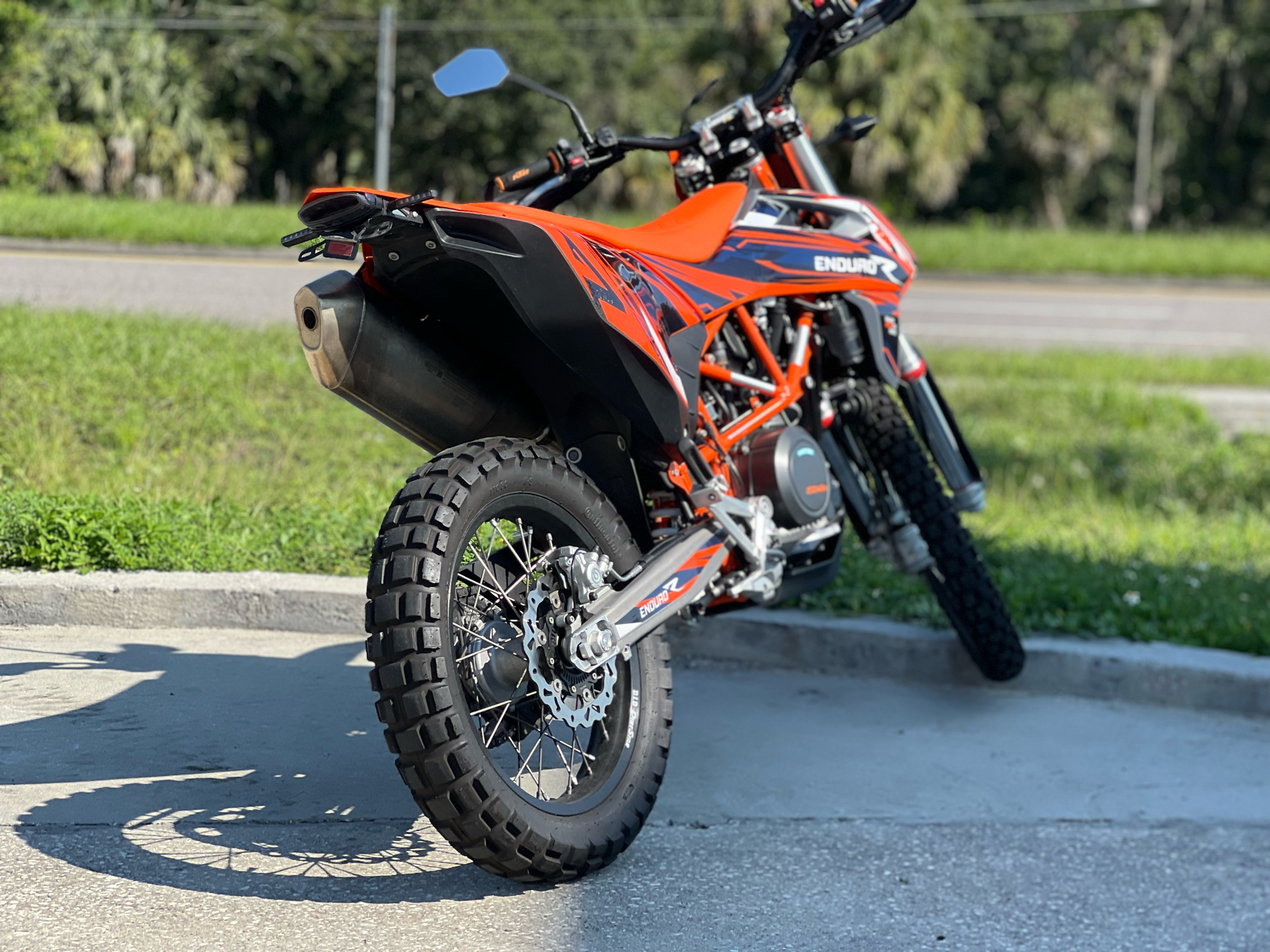 2023 KTM 690 Enduro R in Orlando, Florida - Photo 5