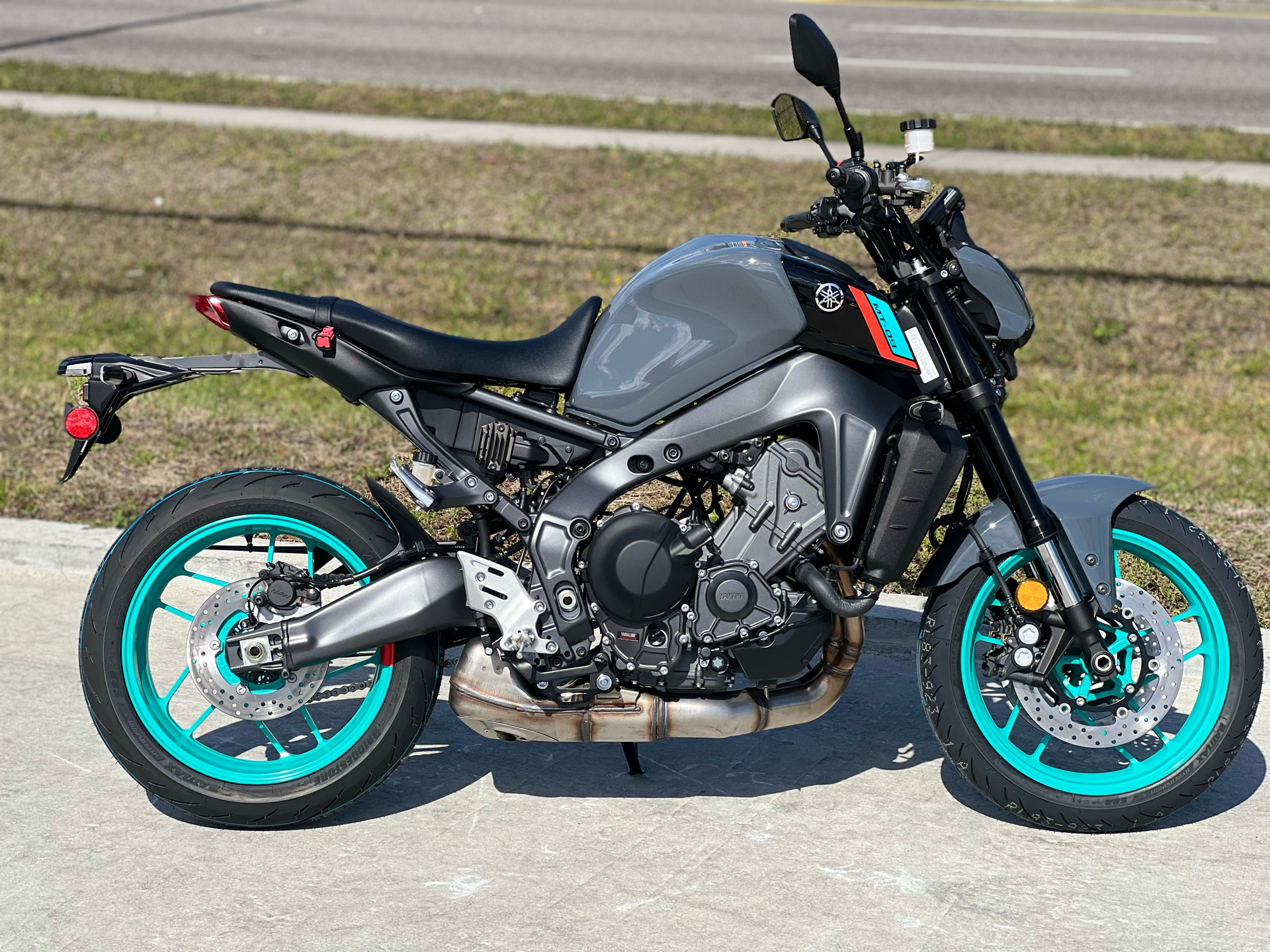 2023 Yamaha MT-09 in Orlando, Florida - Photo 9