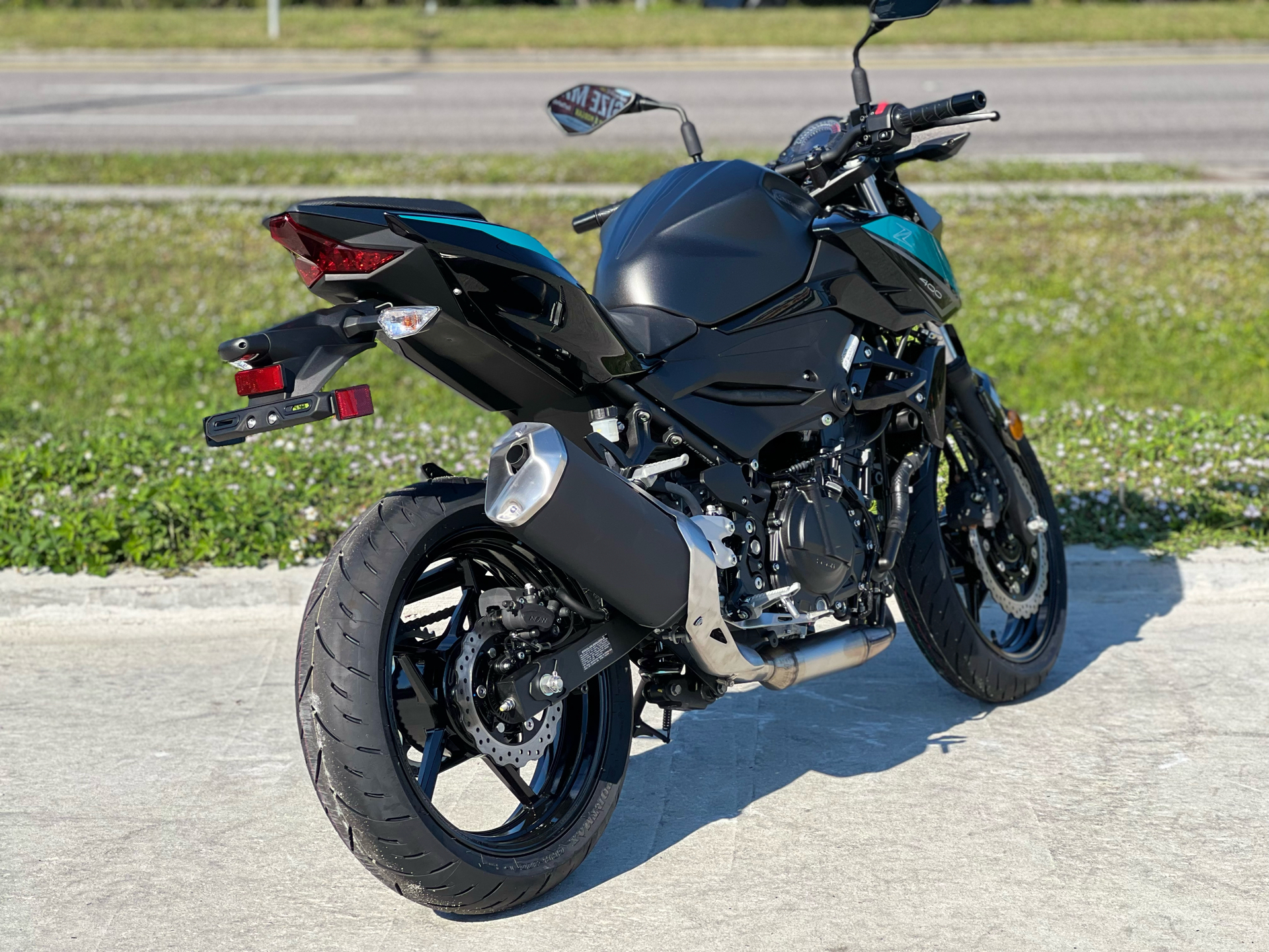 2023 Kawasaki Z400 ABS in Orlando, Florida - Photo 9