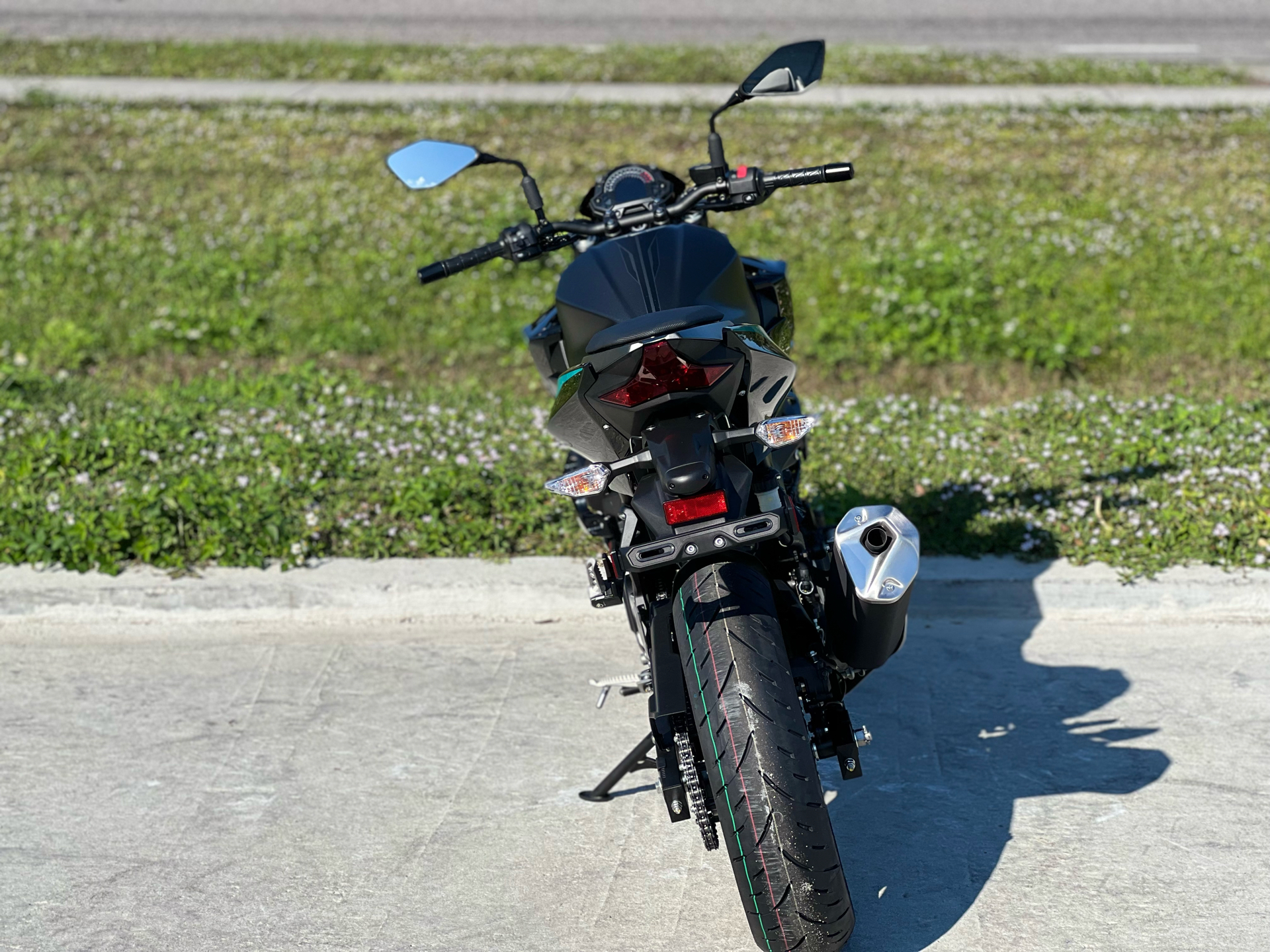 2023 Kawasaki Z400 ABS in Orlando, Florida - Photo 10