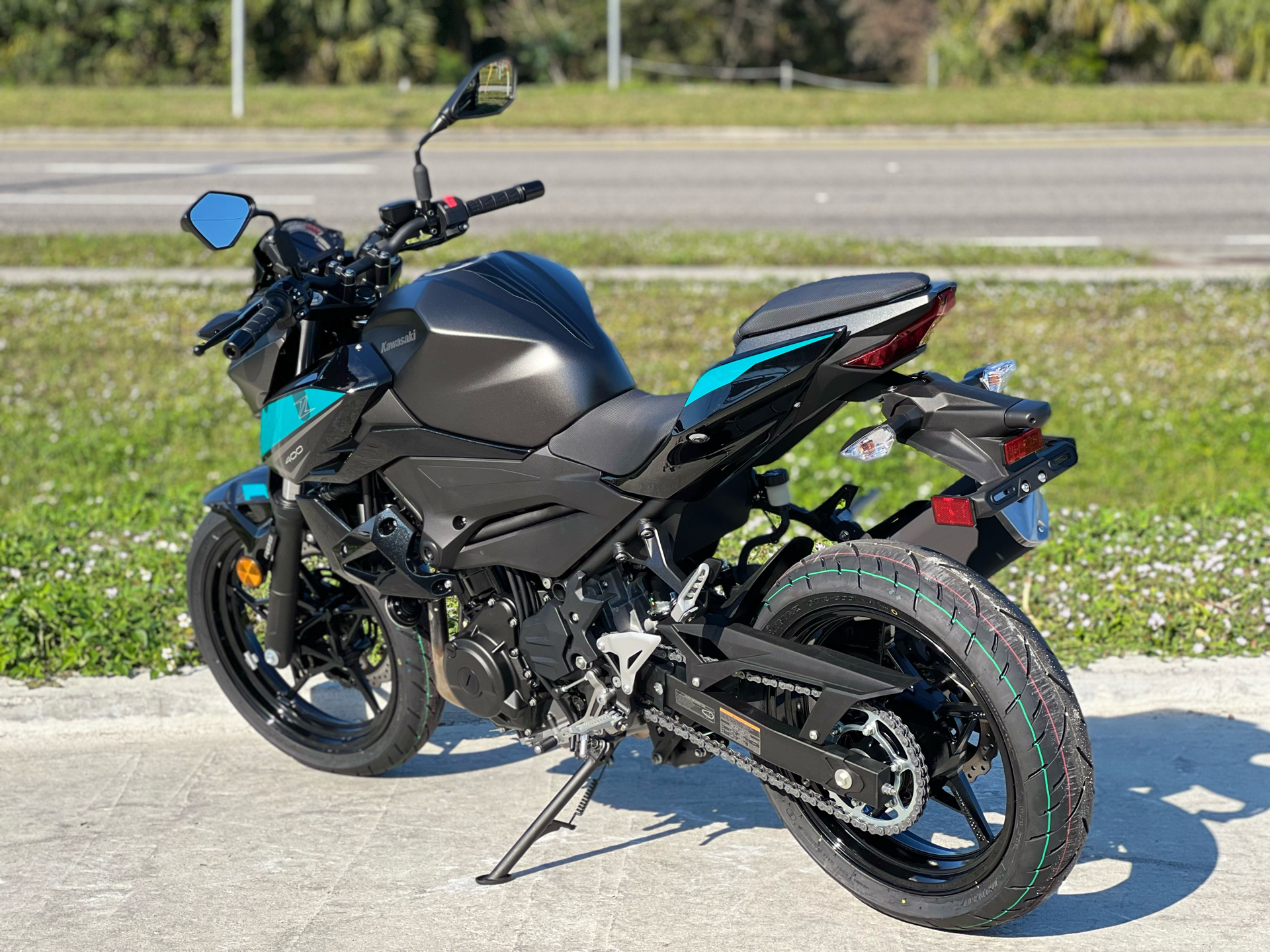 2023 Kawasaki Z400 ABS in Orlando, Florida - Photo 11