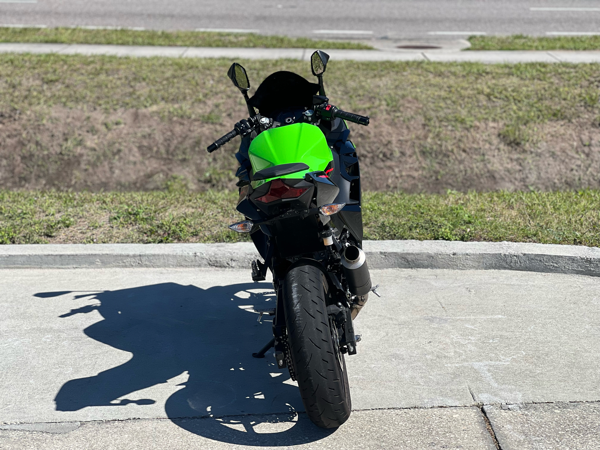 2022 Kawasaki Ninja 400 ABS KRT Edition in Orlando, Florida - Photo 7