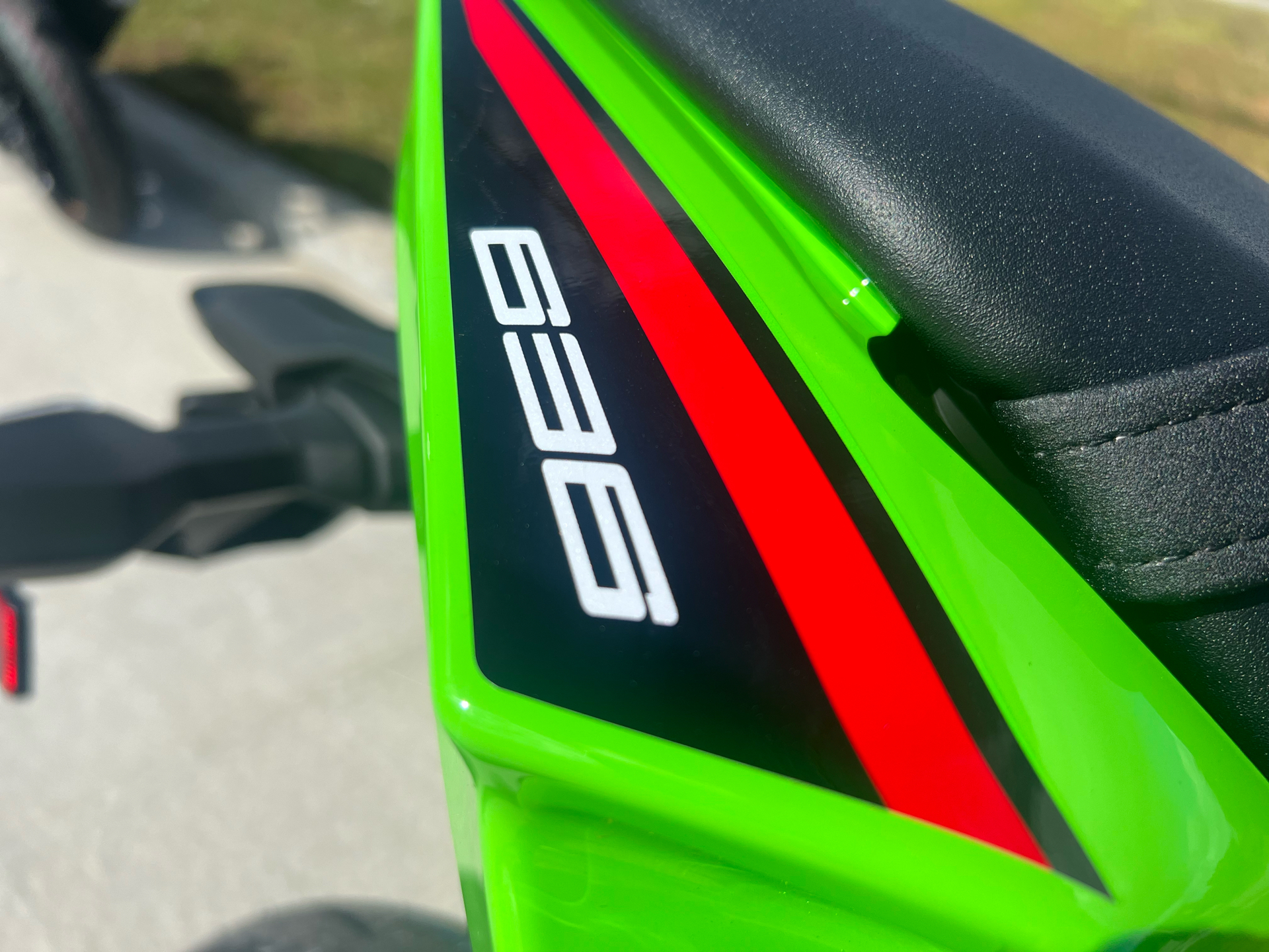 2023 Kawasaki Ninja ZX-6R KRT Edition in Orlando, Florida - Photo 8