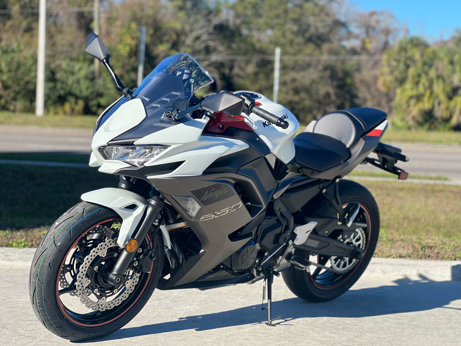 2023 Kawasaki Ninja 650 in Orlando, Florida - Photo 5