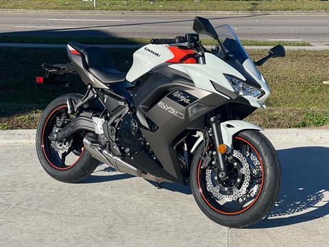 2023 Kawasaki Ninja 650 in Orlando, Florida - Photo 1