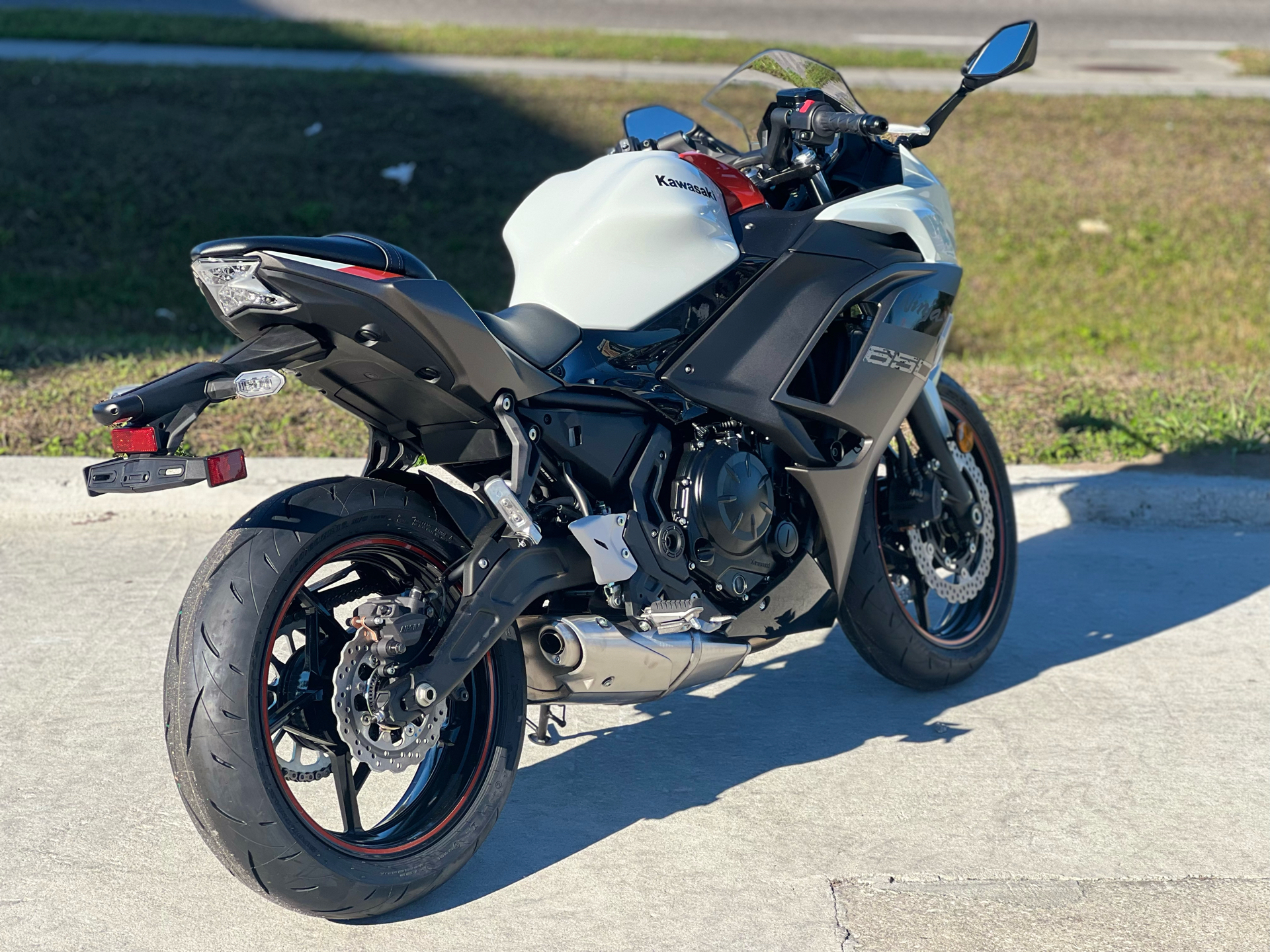 2023 Kawasaki Ninja 650 in Orlando, Florida - Photo 7