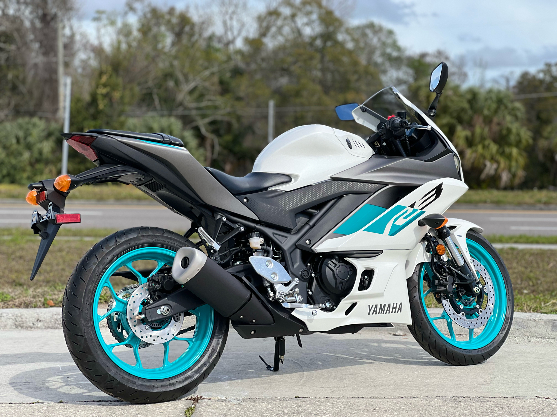 2024 Yamaha YZF-R3 in Orlando, Florida - Photo 5