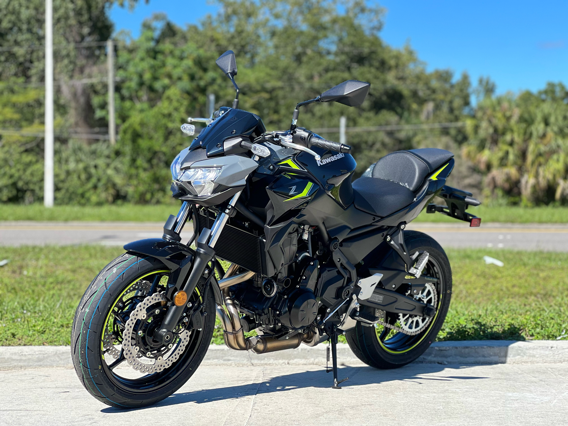 2024 Kawasaki Z650 in Orlando, Florida - Photo 2