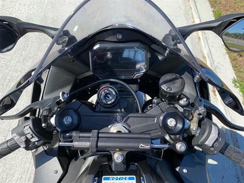 2022 Kawasaki Ninja ZX-10R ABS in Orlando, Florida - Photo 6