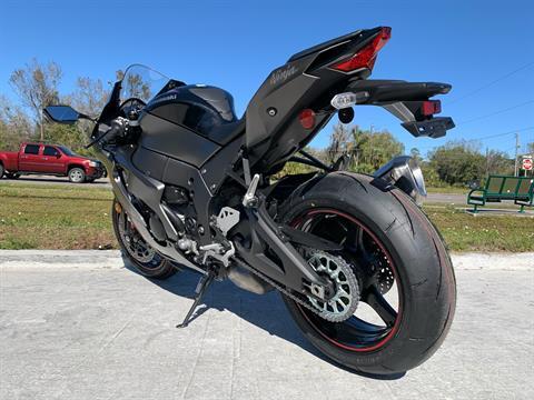 2022 Kawasaki Ninja ZX-10R ABS in Orlando, Florida - Photo 8