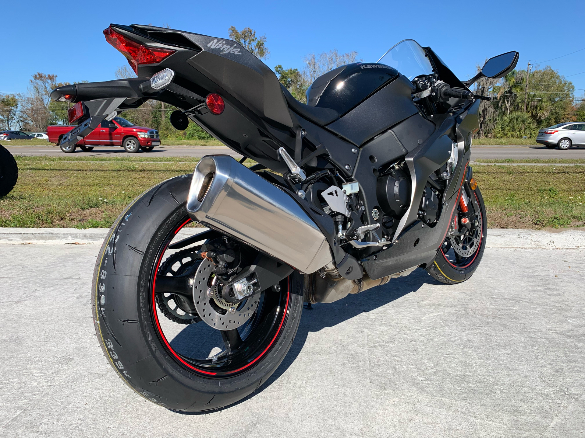 2022 Kawasaki Ninja ZX-10R ABS in Orlando, Florida - Photo 10