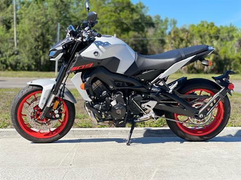 2019 Yamaha MT-09 in Orlando, Florida - Photo 2