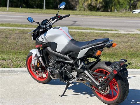 2019 Yamaha MT-09 in Orlando, Florida - Photo 9