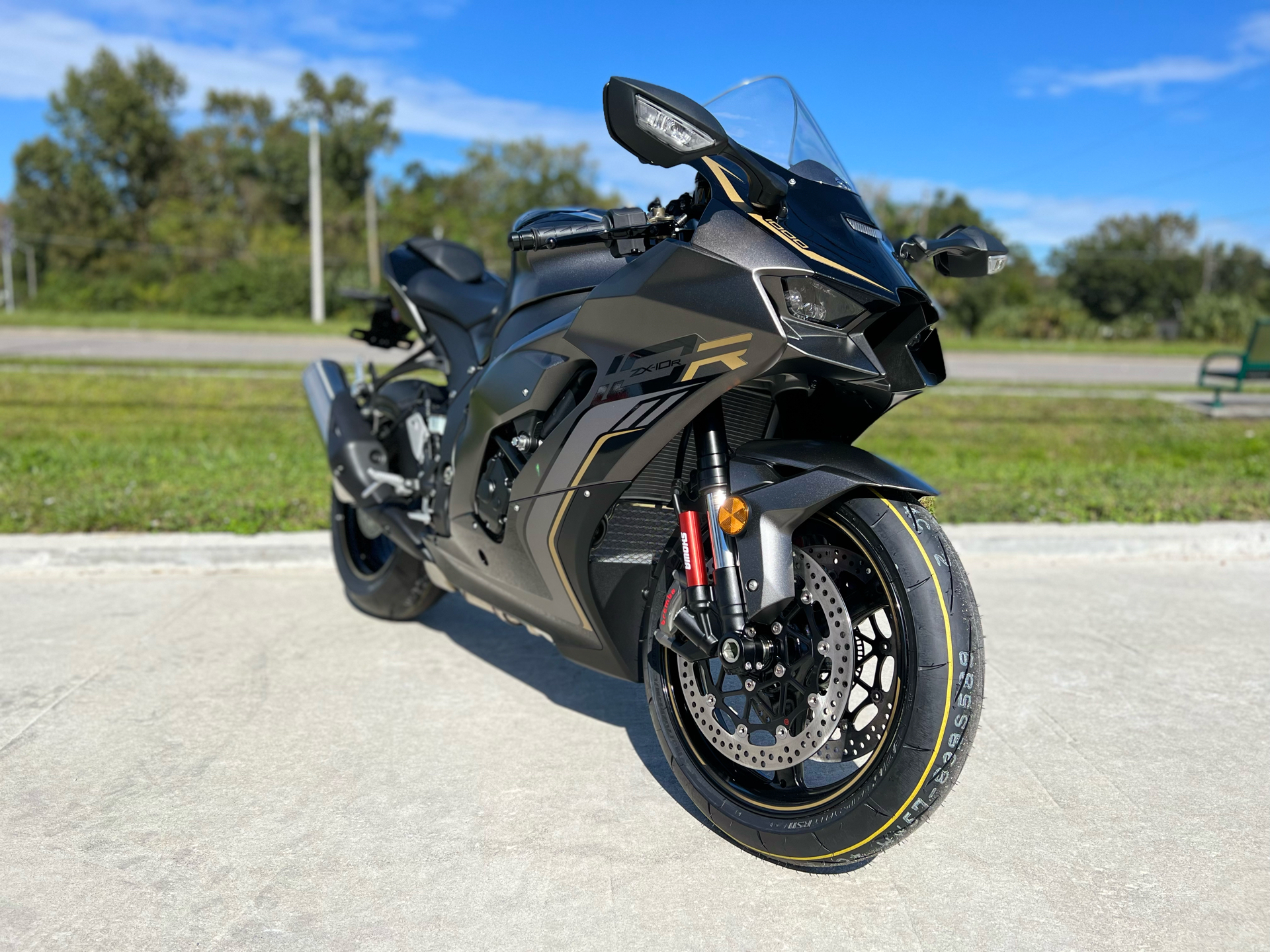 2023 Kawasaki Ninja ZX-10R in Orlando, Florida - Photo 2