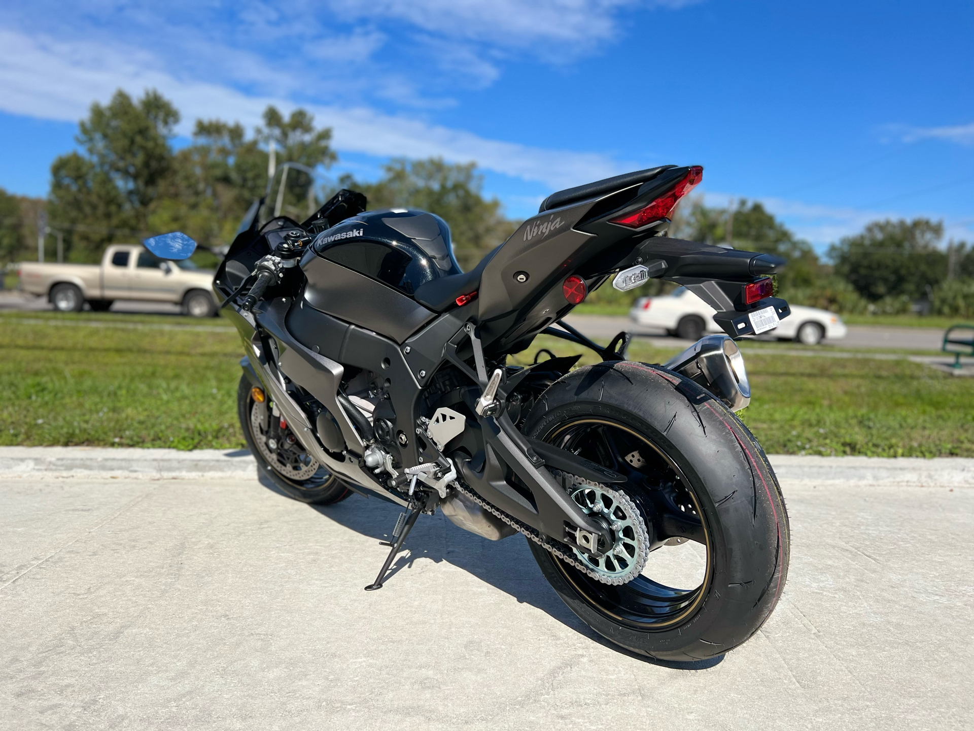 2023 Kawasaki Ninja ZX-10R in Orlando, Florida - Photo 10