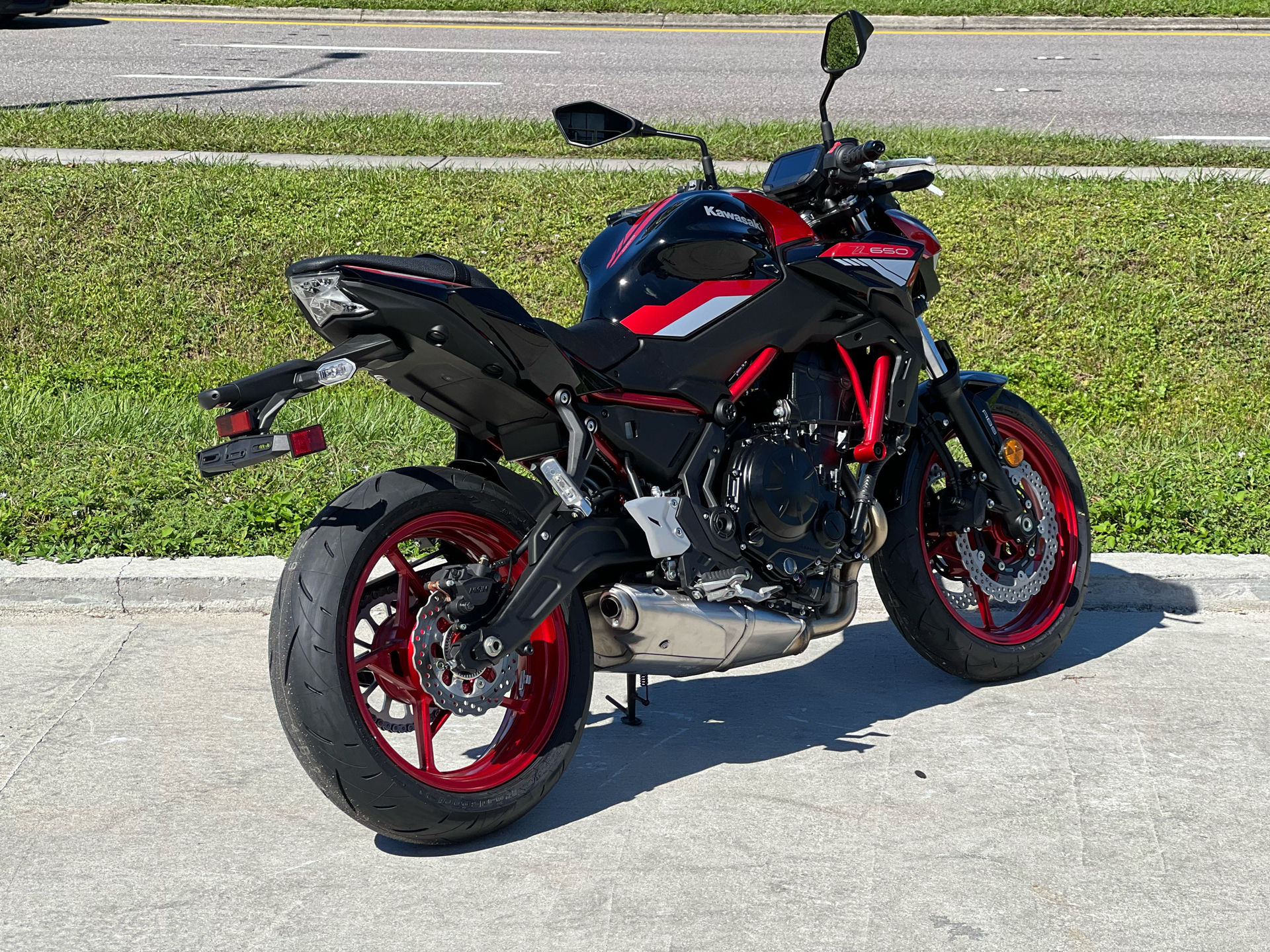 2024 Kawasaki Z650 ABS in Orlando, Florida - Photo 4