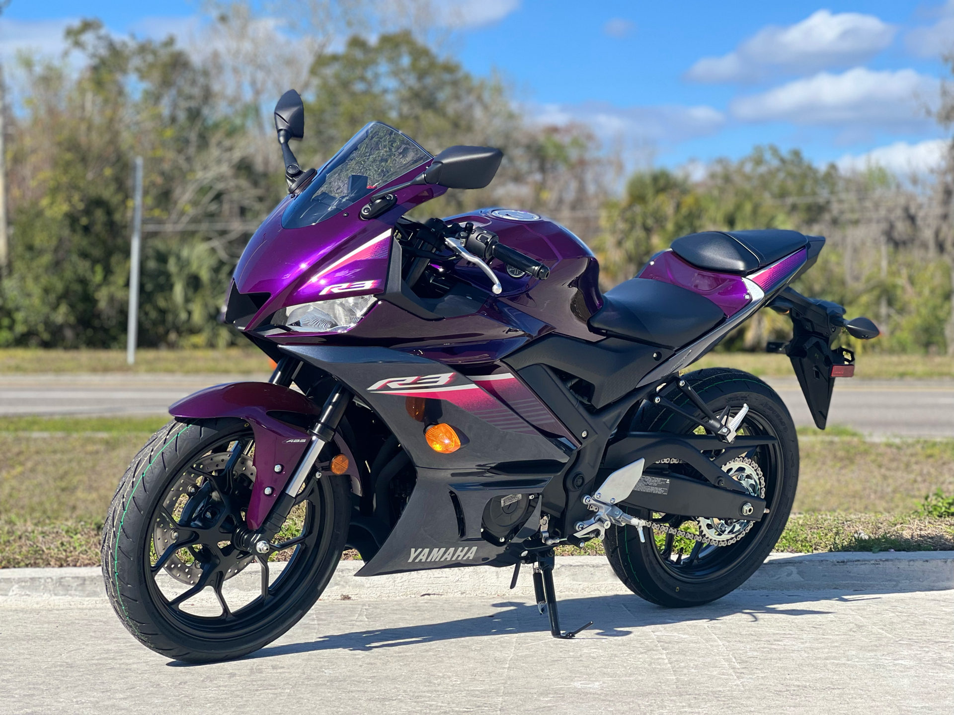 2023 Yamaha YZF-R3 ABS in Orlando, Florida - Photo 6