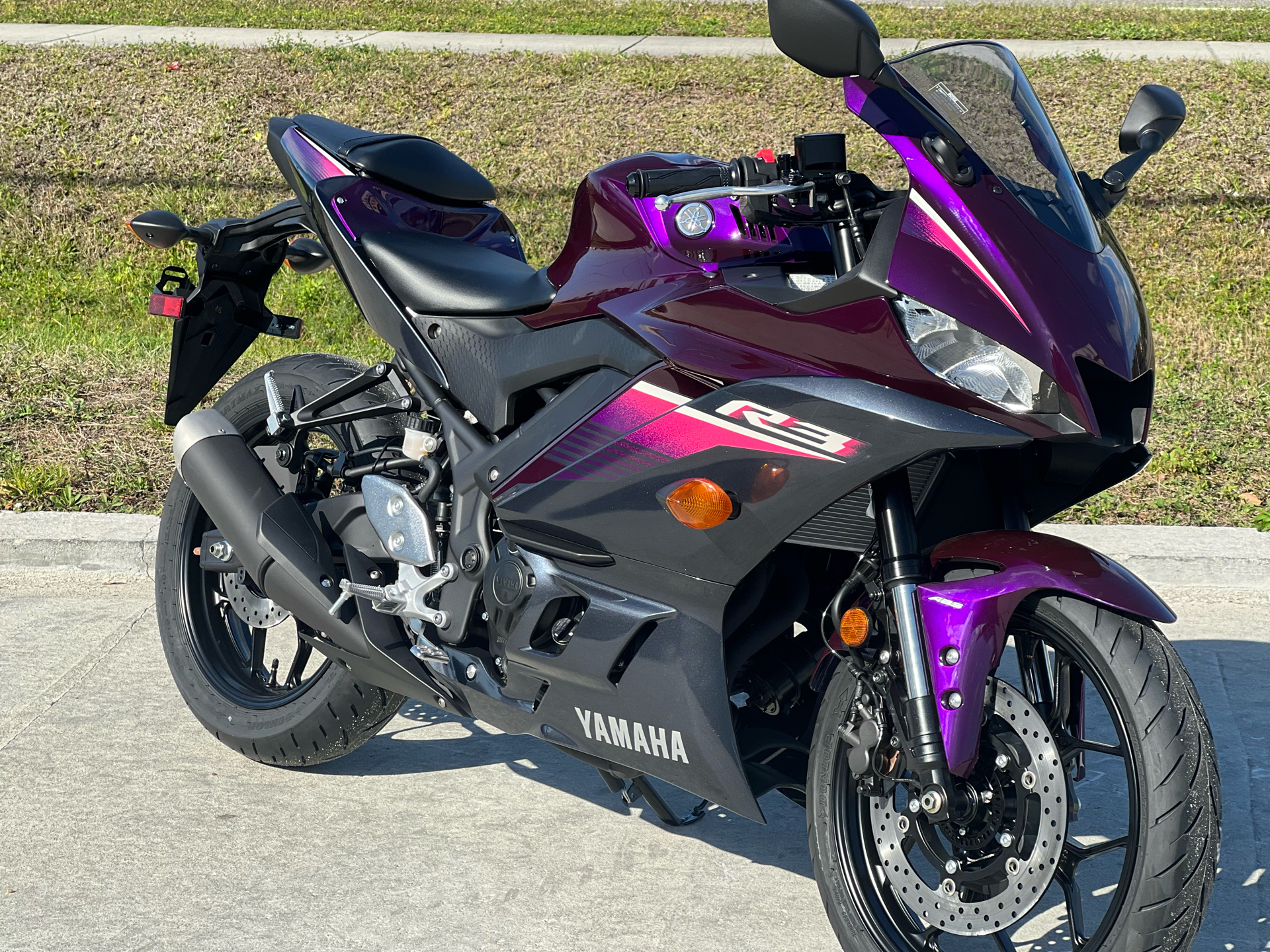 2023 Yamaha YZF-R3 ABS in Orlando, Florida - Photo 11