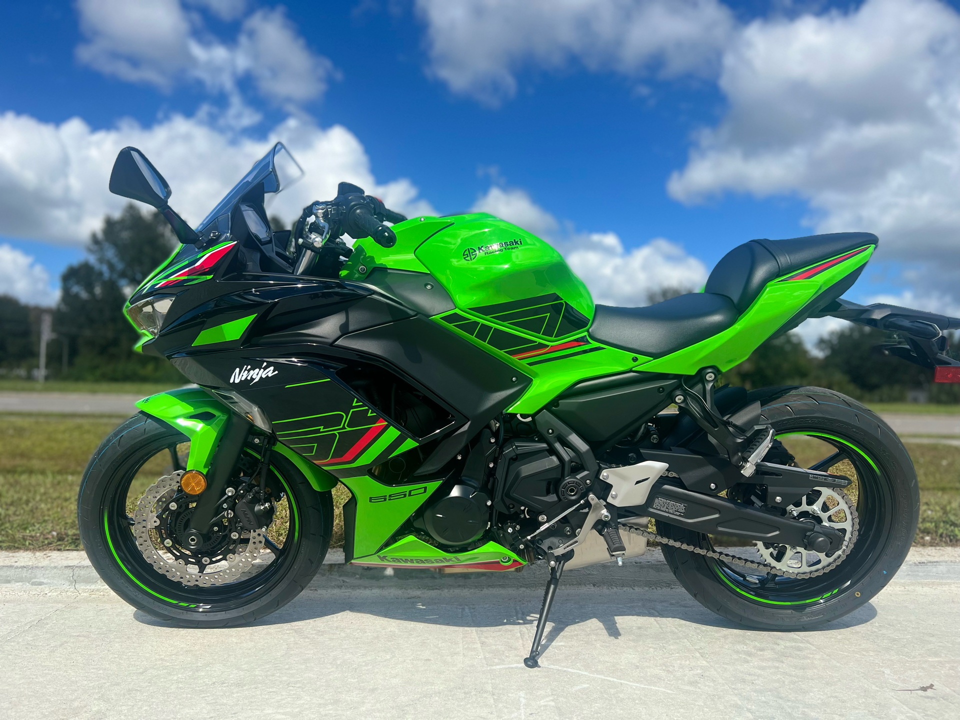 2023 Kawasaki Ninja 650 KRT Edition in Orlando, Florida - Photo 6