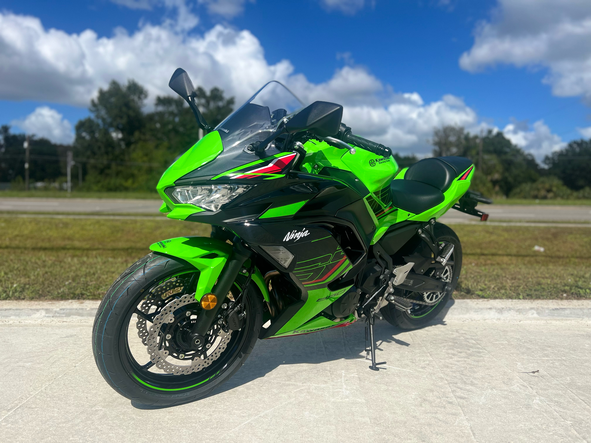 2023 Kawasaki Ninja 650 KRT Edition in Orlando, Florida - Photo 2