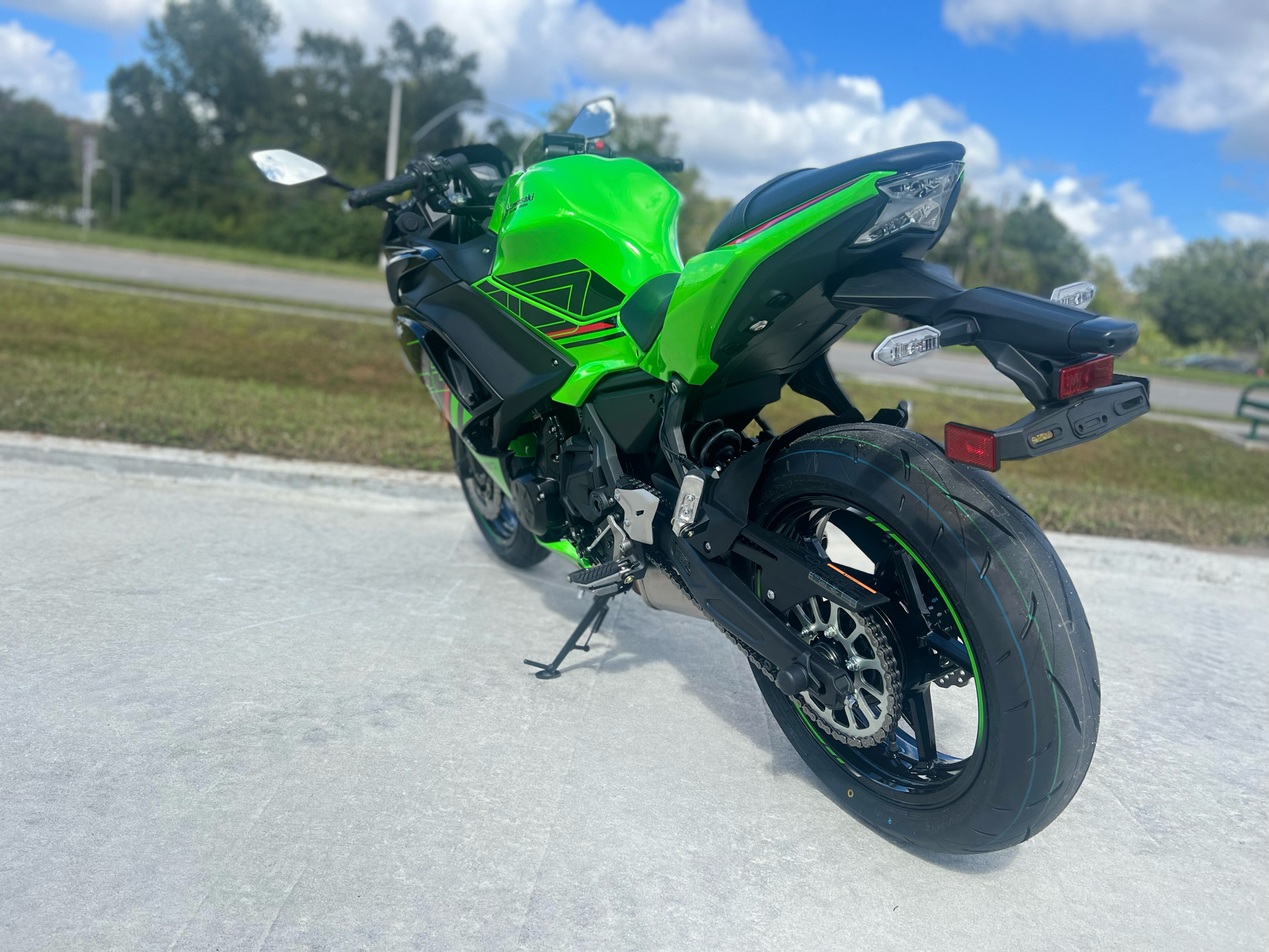 2023 Kawasaki Ninja 650 KRT Edition in Orlando, Florida - Photo 4