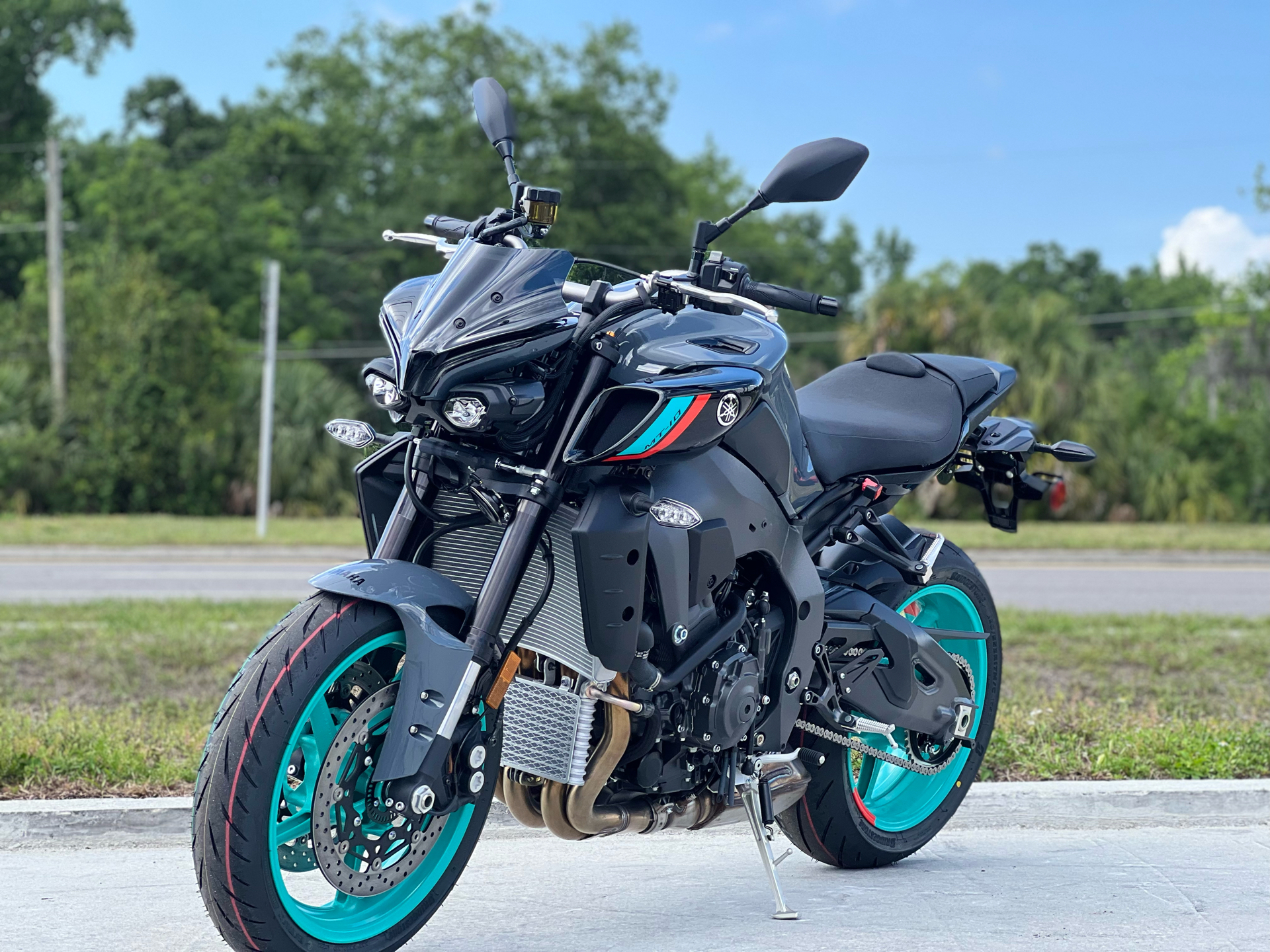 2023 Yamaha MT-10 in Orlando, Florida - Photo 2