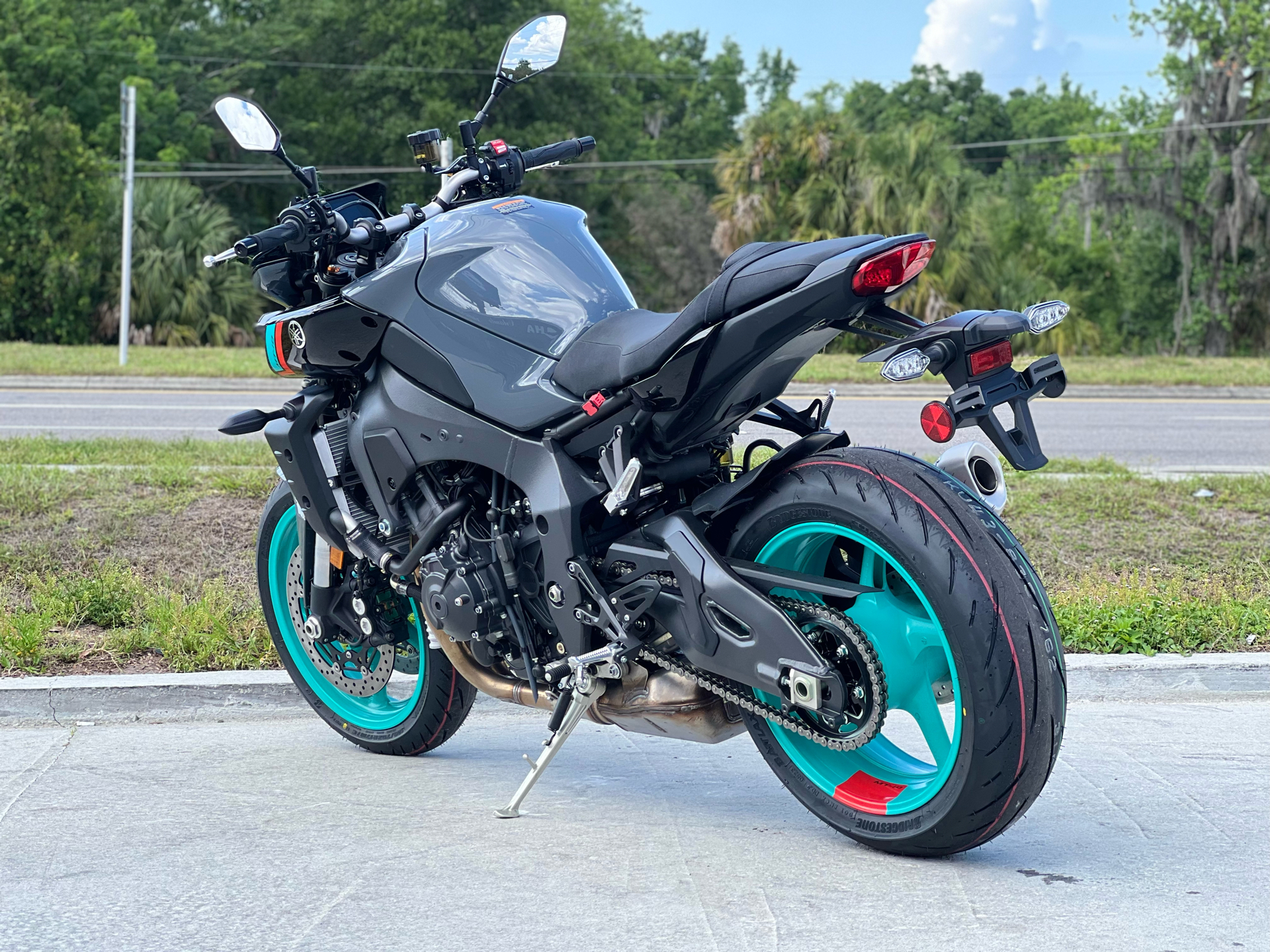 2023 Yamaha MT-10 in Orlando, Florida - Photo 10