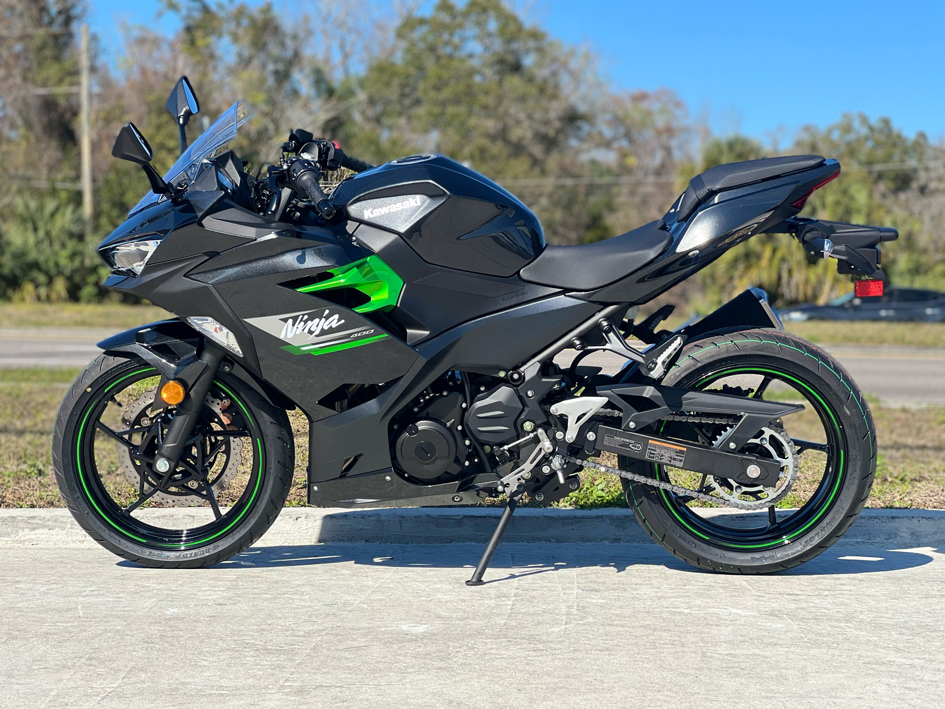 2023 Kawasaki Ninja 400 in Orlando, Florida - Photo 9