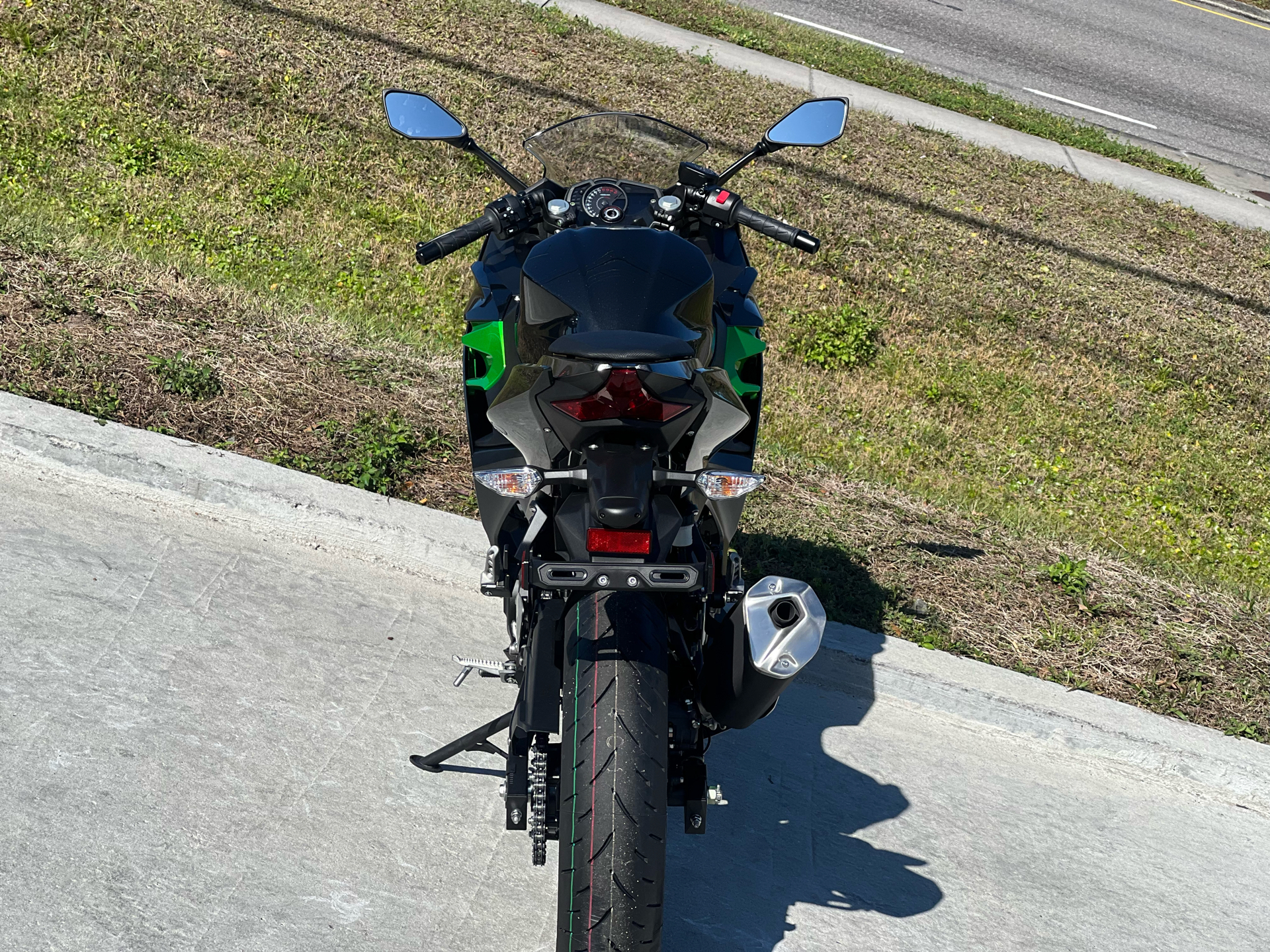 2023 Kawasaki Ninja 400 in Orlando, Florida - Photo 10