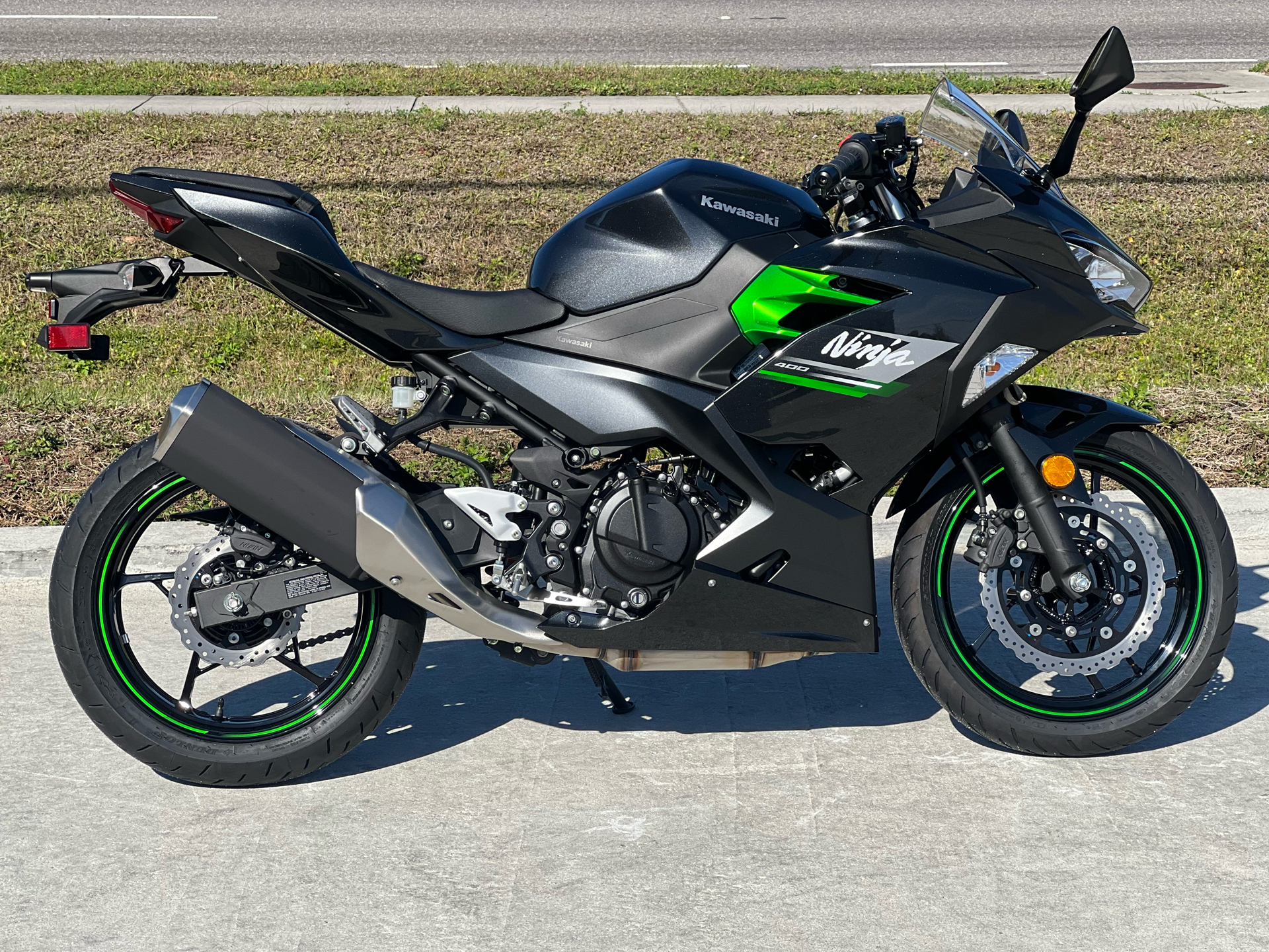 2023 Kawasaki Ninja 400 in Orlando, Florida - Photo 7