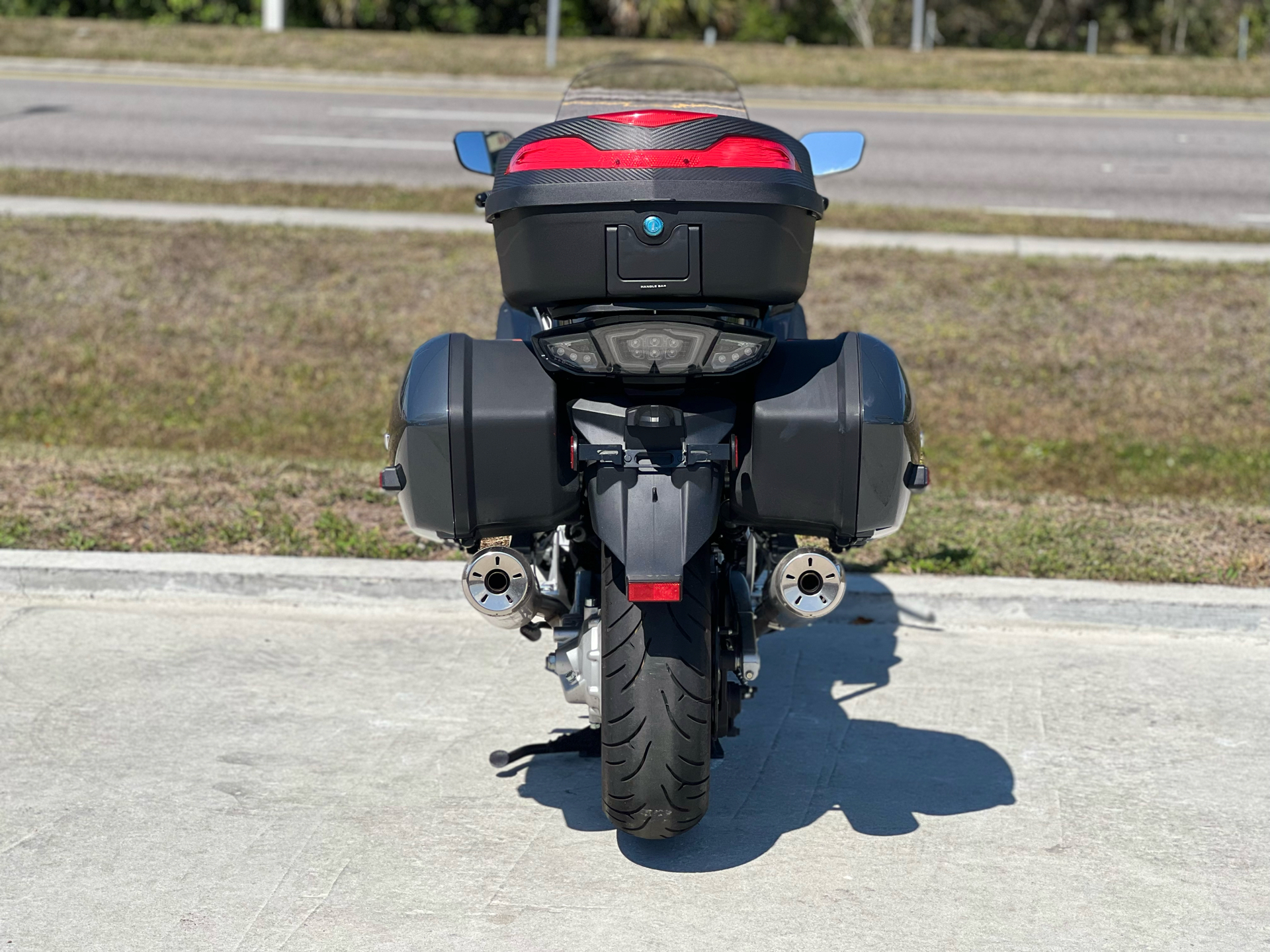2020 Yamaha FJR1300ES in Orlando, Florida - Photo 9