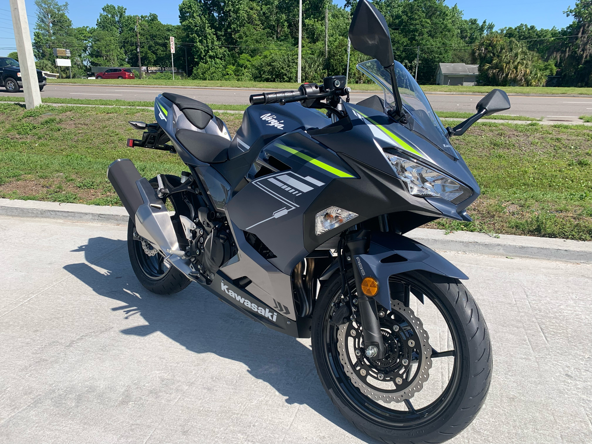 2022 Kawasaki Ninja 400 ABS in Orlando, Florida - Photo 4