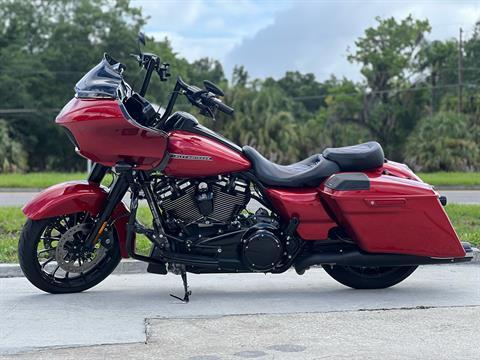 2018 Harley-Davidson Road Glide® Special in Orlando, Florida - Photo 2