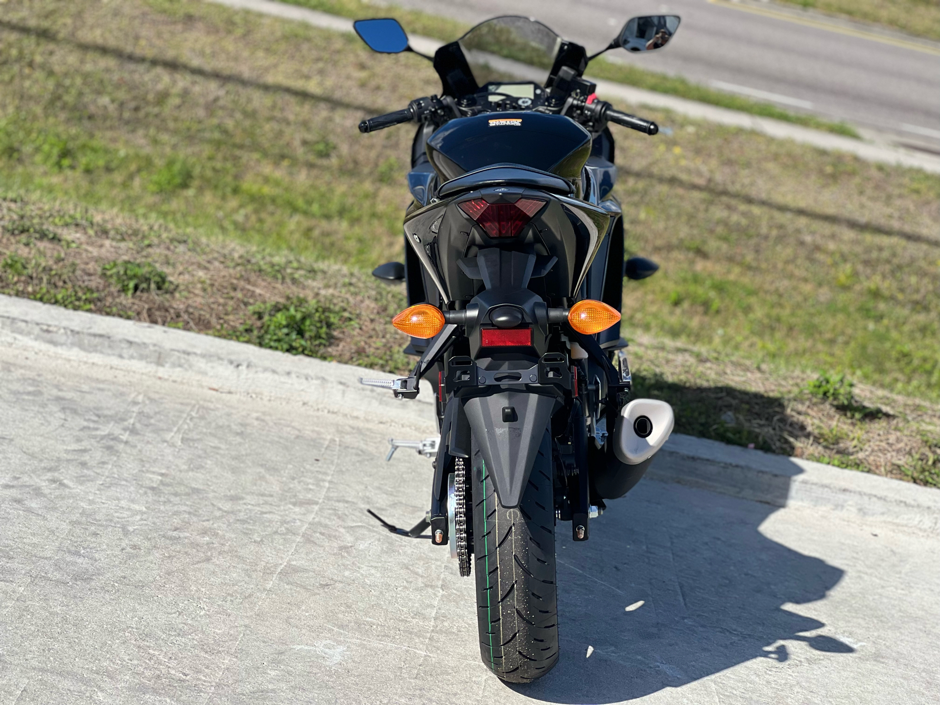 2023 Yamaha YZF-R3 ABS in Orlando, Florida - Photo 8
